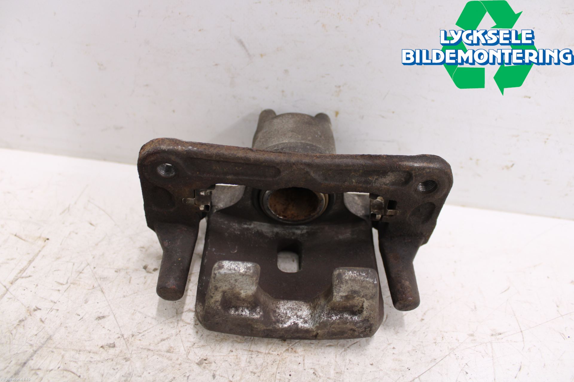 Mitsubishi PAJERO  99-06 Bromsok Bak Höger