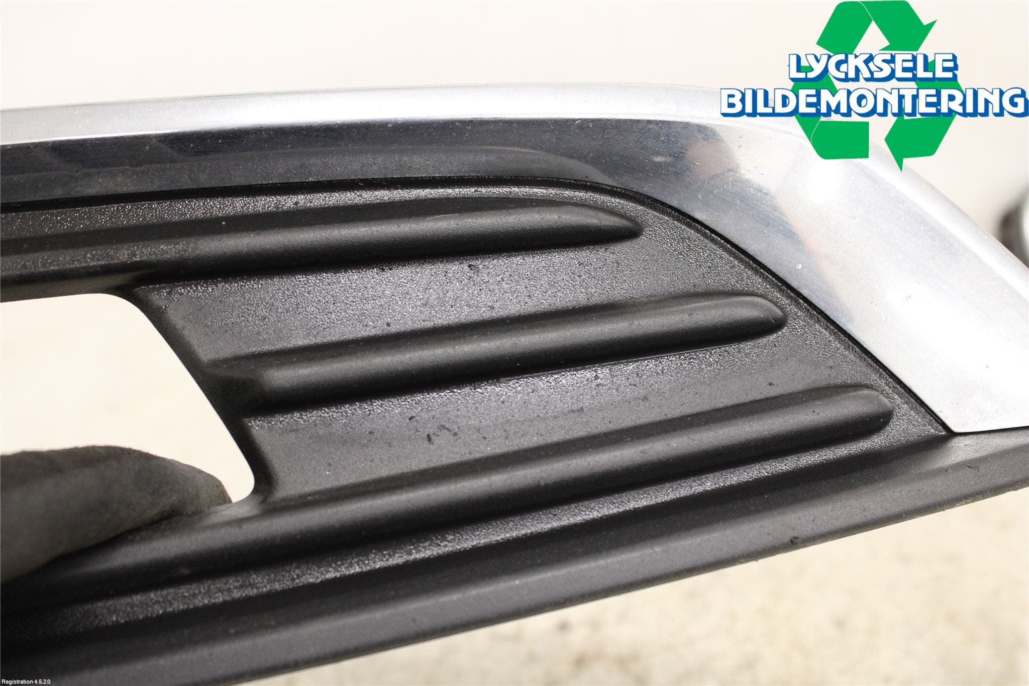 Ford FOCUS 15-18 Dimljussarg Fram