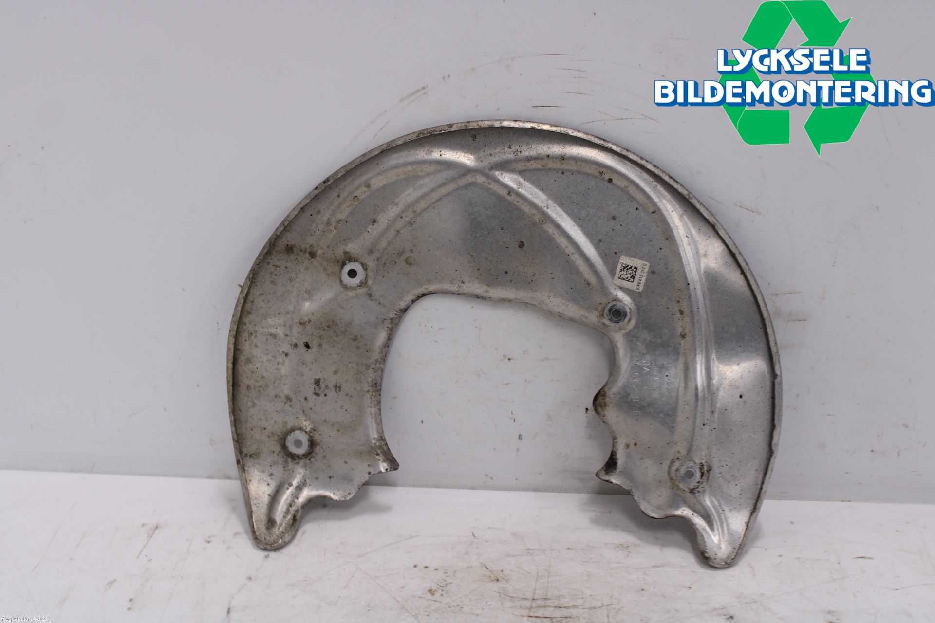 Audi A6 F2/C8 19- Bromssköld Fram