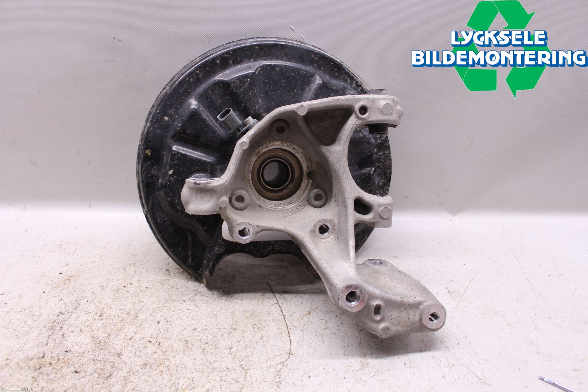 Skoda SUPERB 16-24 Hjullagerhus-Spindel Hö B