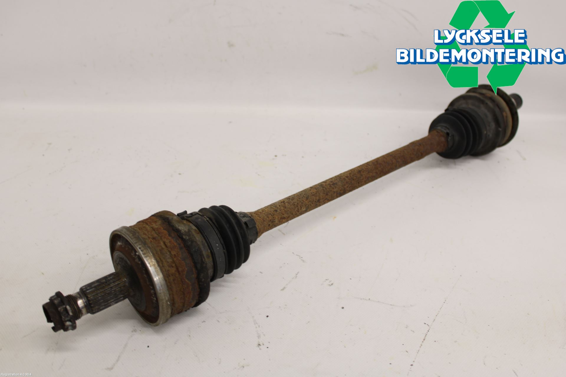 Mercedes-Benz MB CLK (C209) 02-09 Drivaxel Bak Vänster
