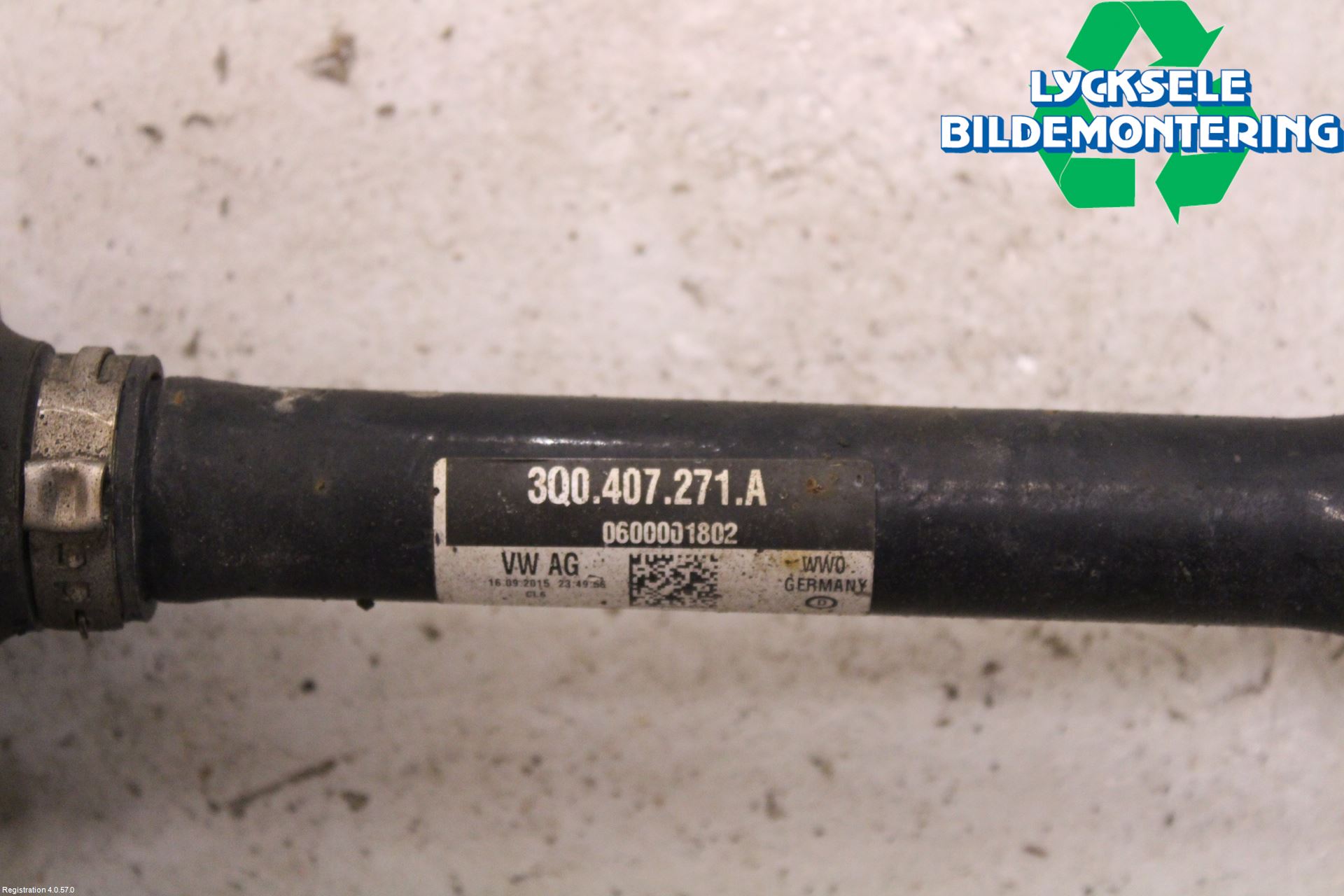 Volkswagen VW PASSAT 15-19 Drivaxel Fram Vänster