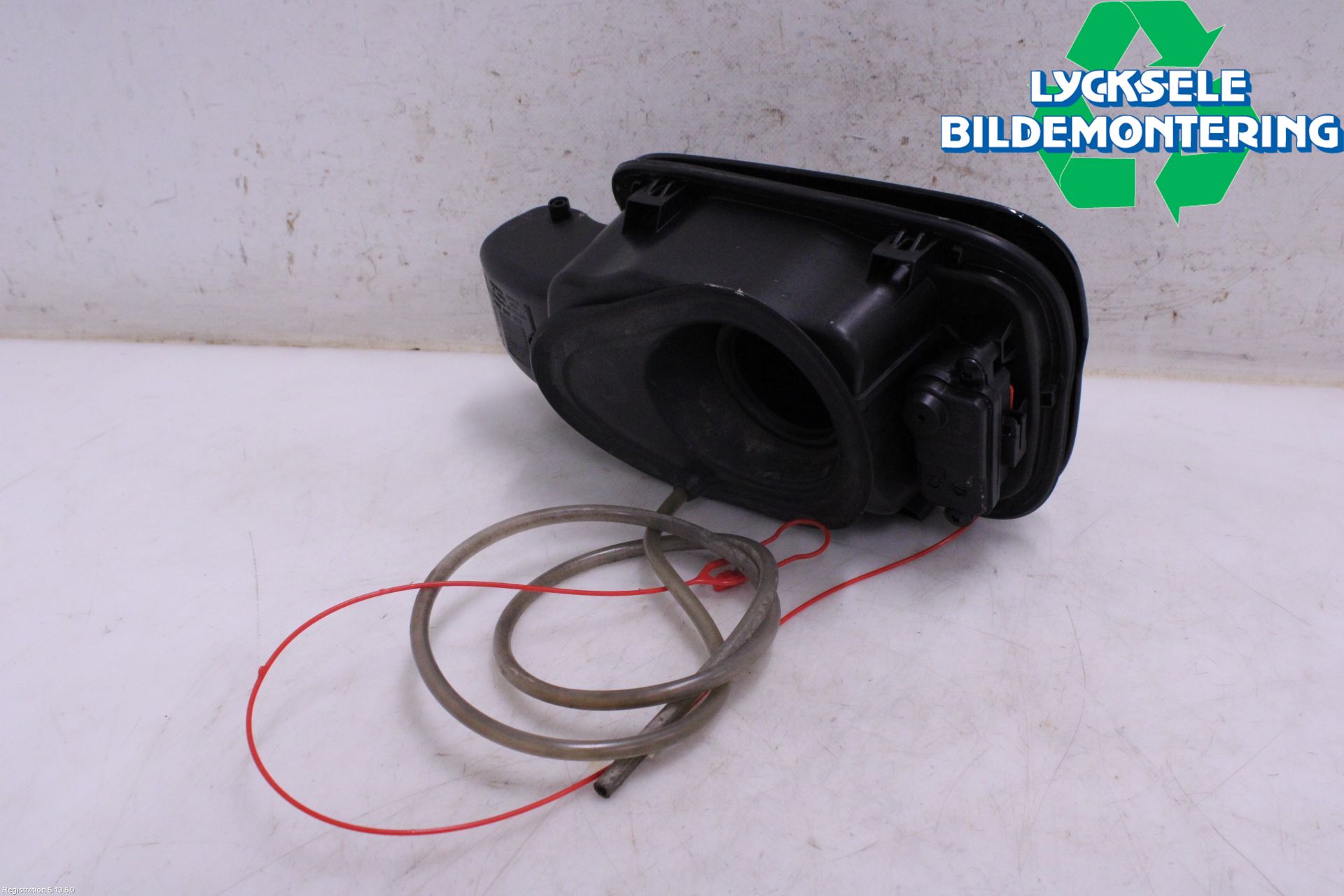 Audi A6 ALLROAD 12-18 Tanklucka