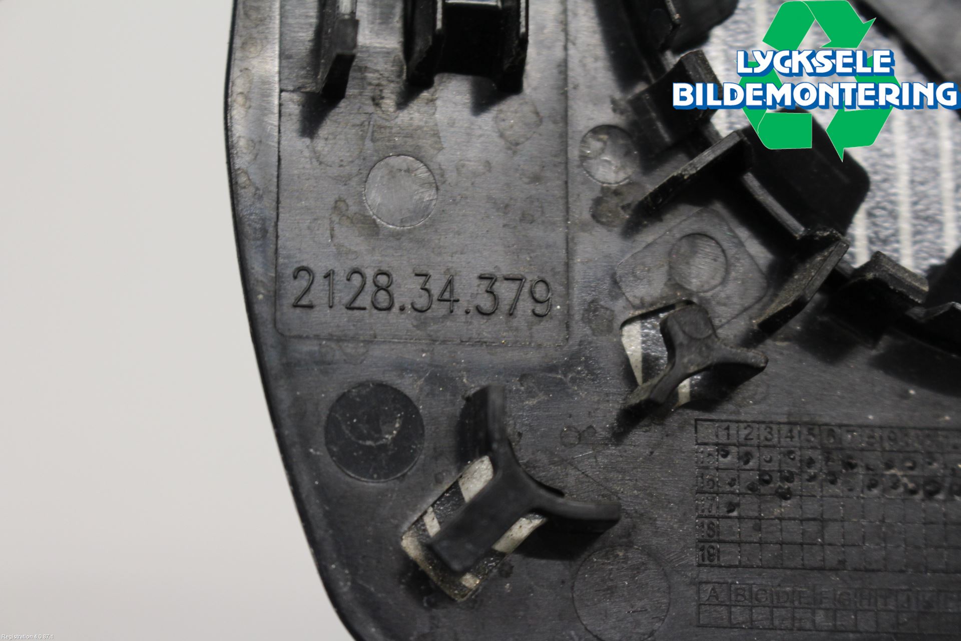 Ford FOCUS 15-18 Spegelglas Vä