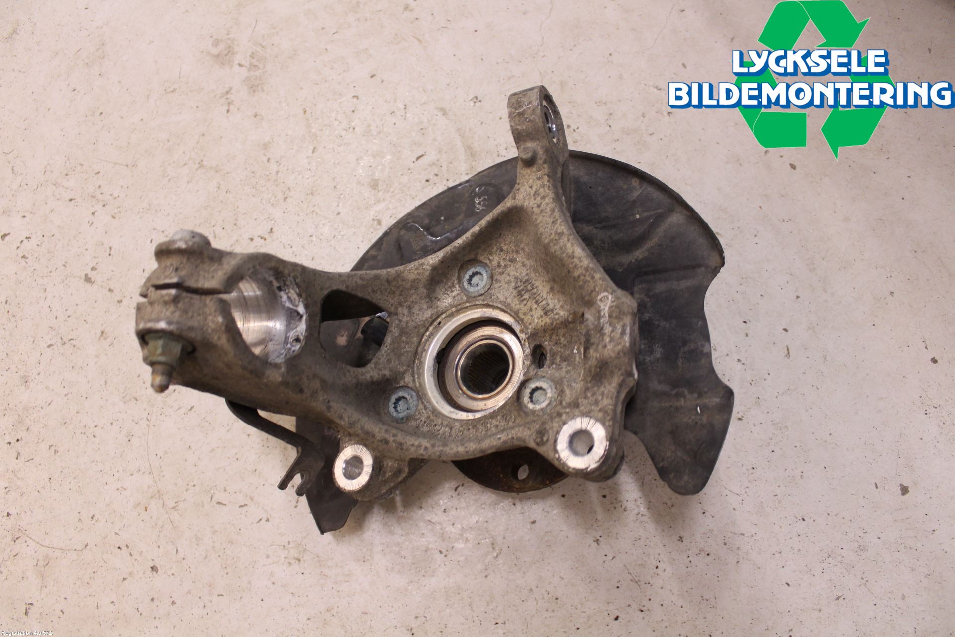 Volkswagen VW PASSAT 15-19 Styrspindel Lagerhus Hö