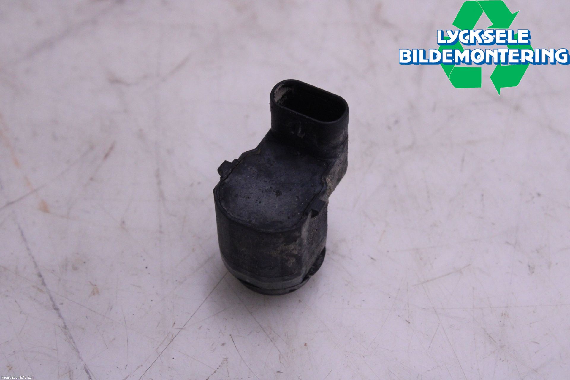 BMW 5 F10/F11/F18 09-17 Parkeringshjälp Frontsensor