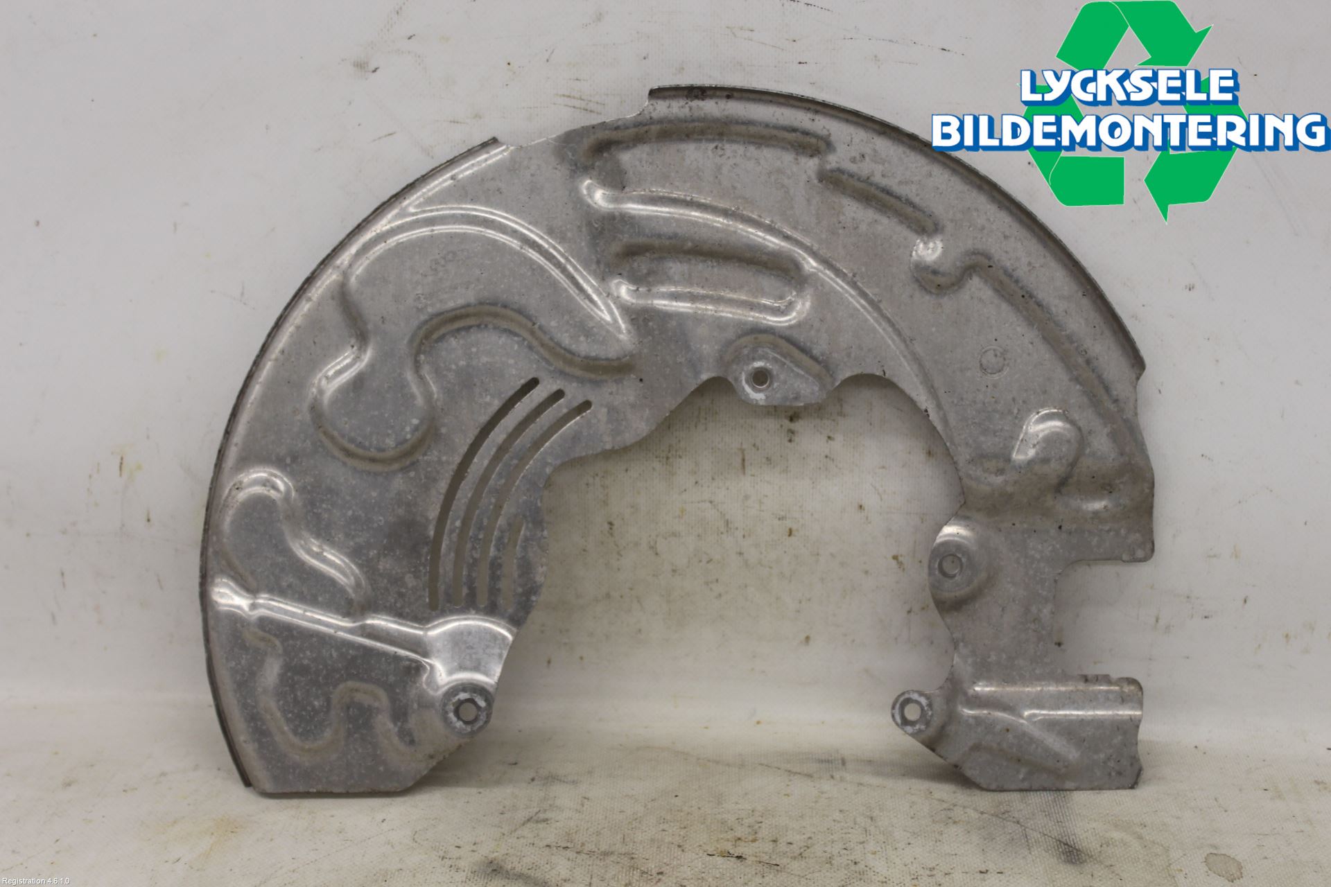 Ford MUSTANG Mach-E 21- Bromssköld Fram