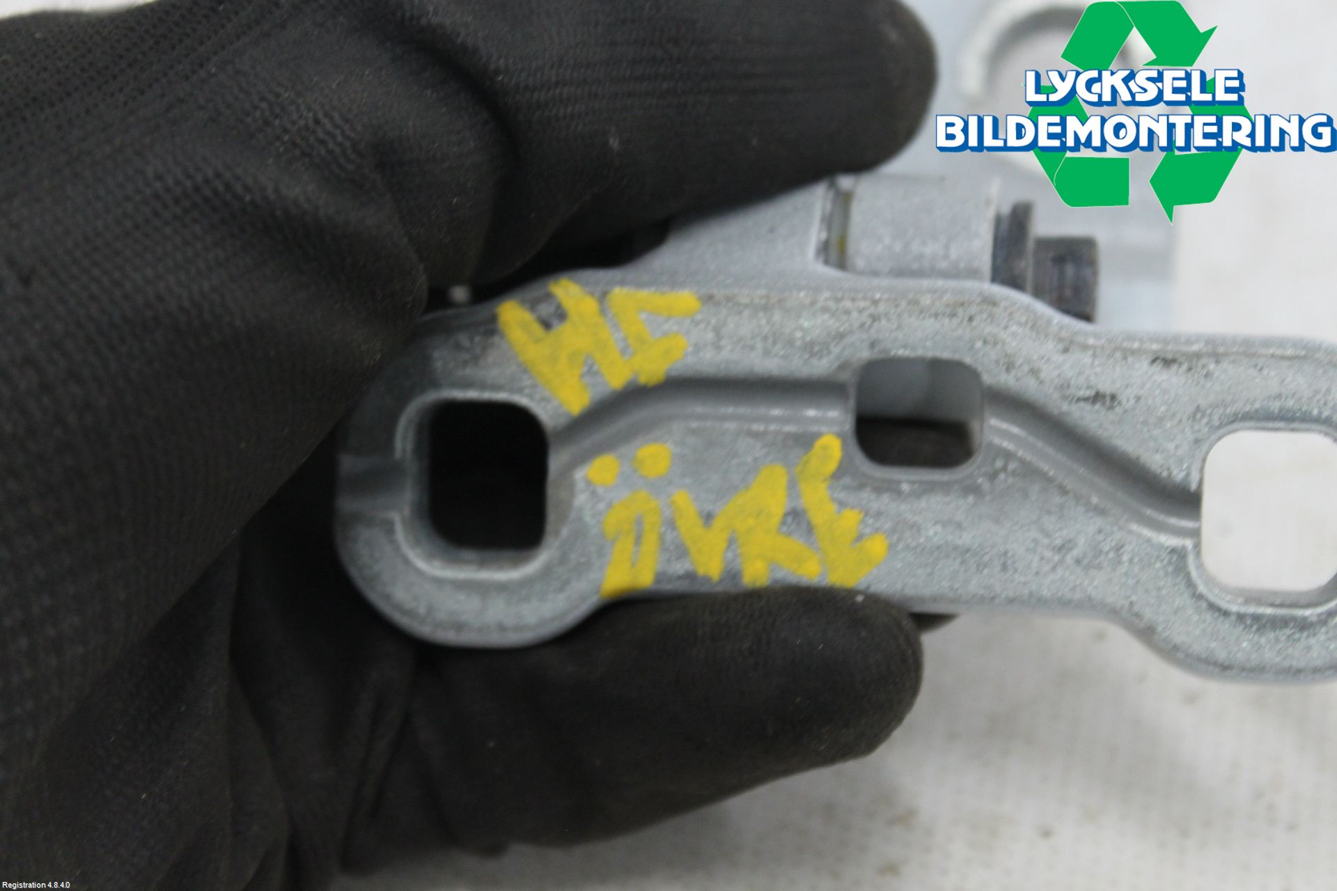 Volvo V60 19- Dörrgångjärn