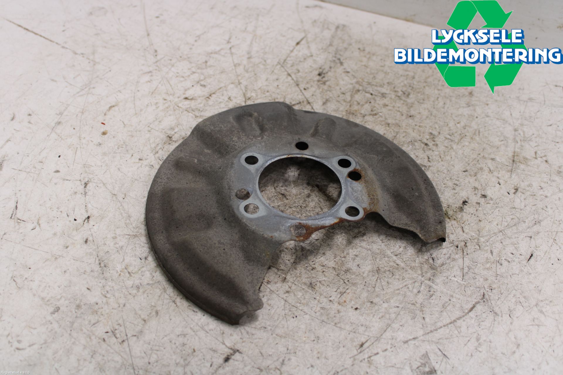 Suzuki SX4 S-CROSS 22- Bromssköld Bak