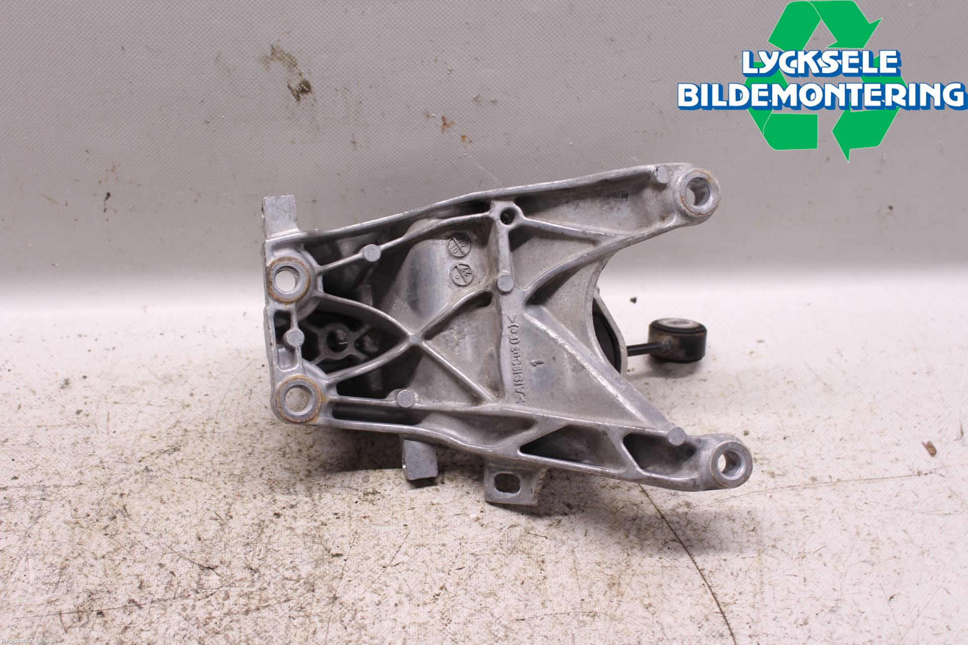 Audi A4/S4 B9 16-19 Motorfäste