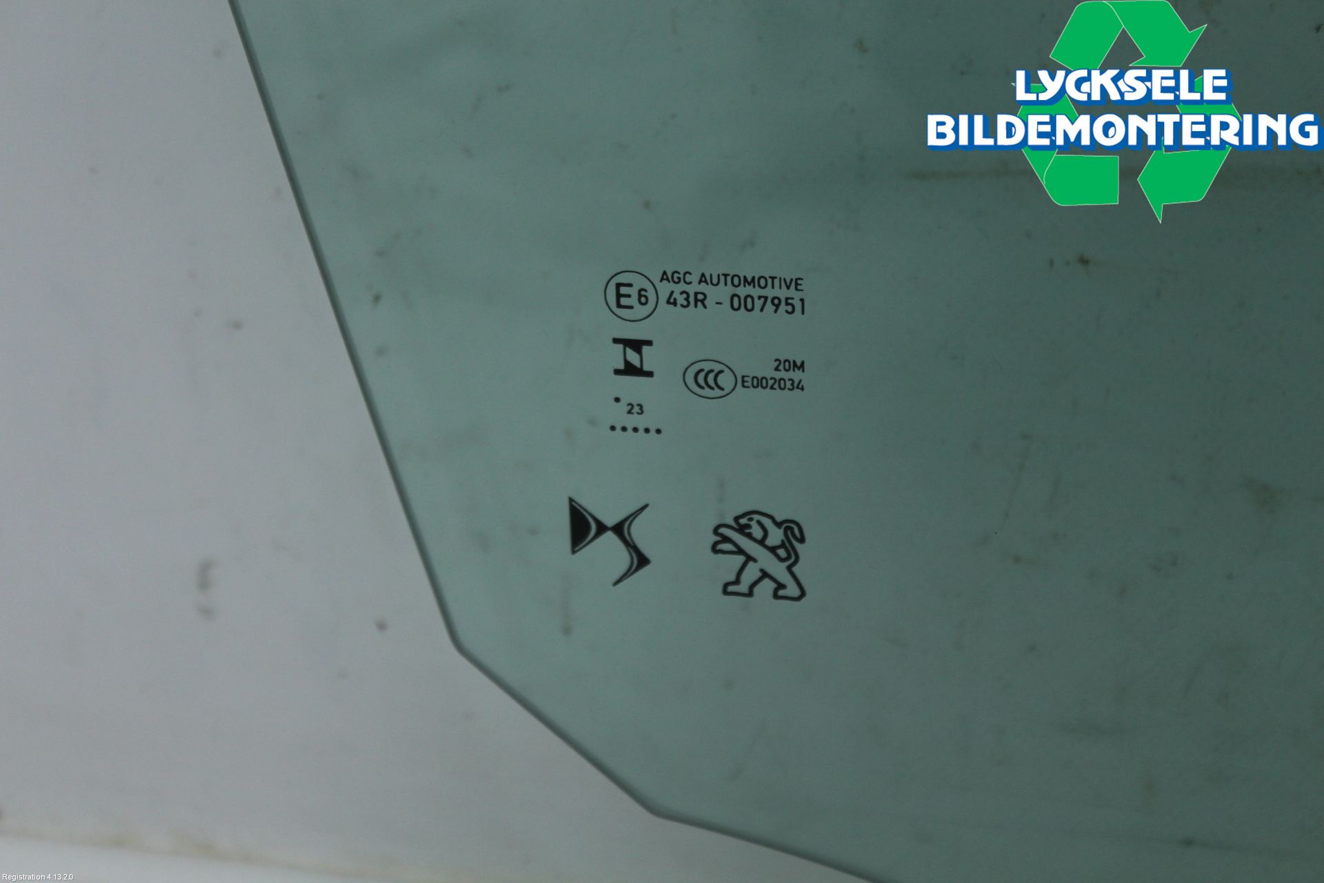 Peugeot 2008/E-2008 20- Dörruta Fram Höger