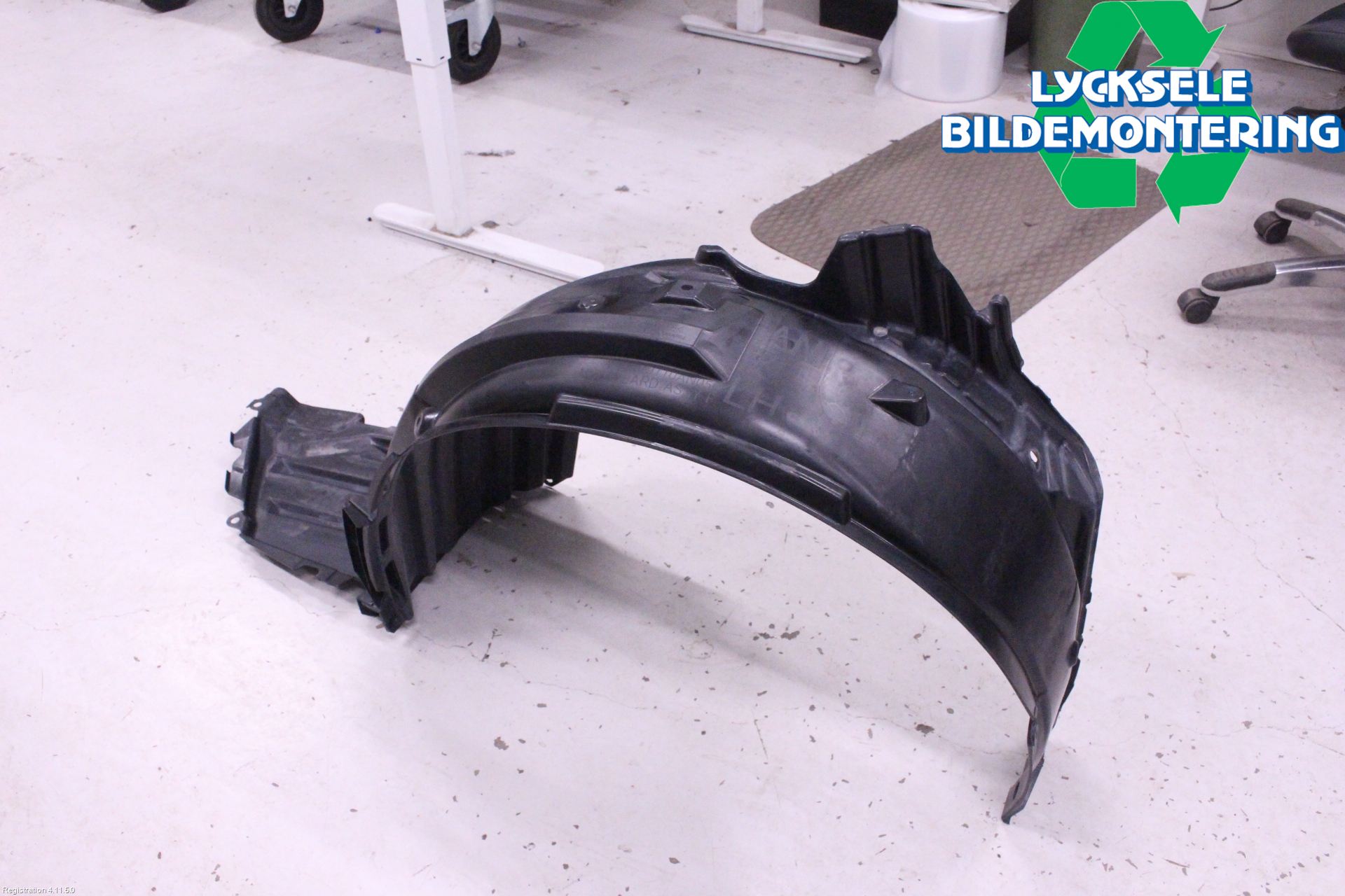 Subaru OUTBACK 21- Skärm Inner