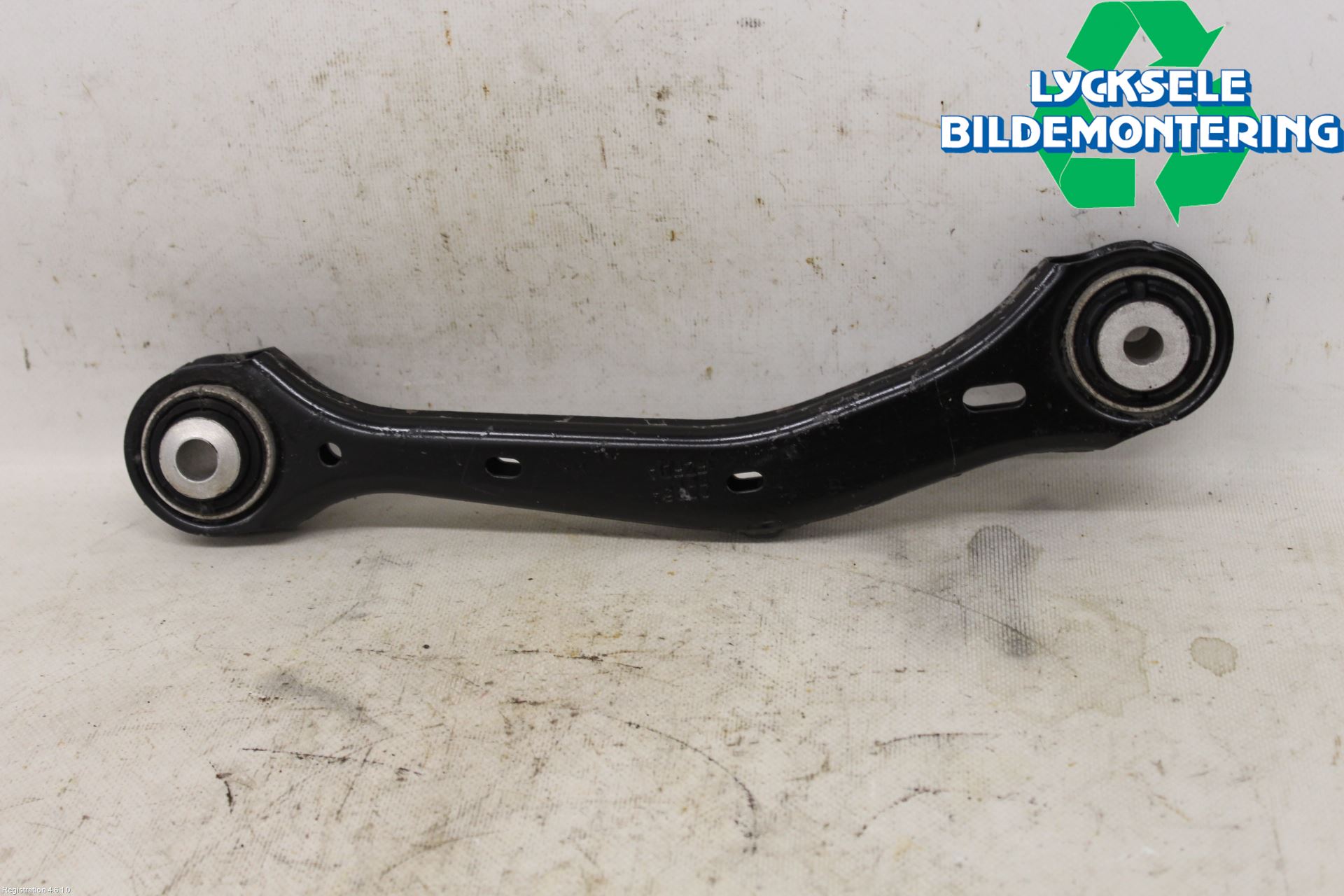 Ford MUSTANG Mach-E 21- Bärarm Bak Höger