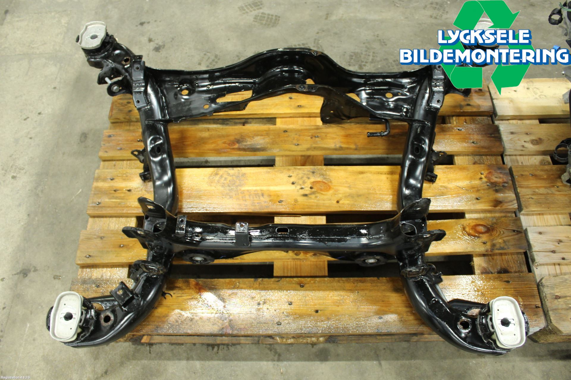 Audi A6 F2/C8 19- Bakaxelbalk