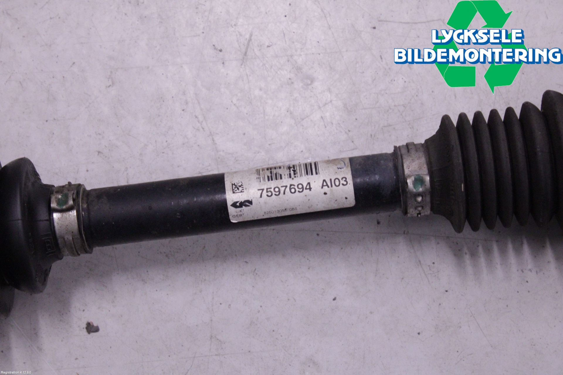 BMW 3 F30/F31/F80 12-19 Drivaxel Fram Höger