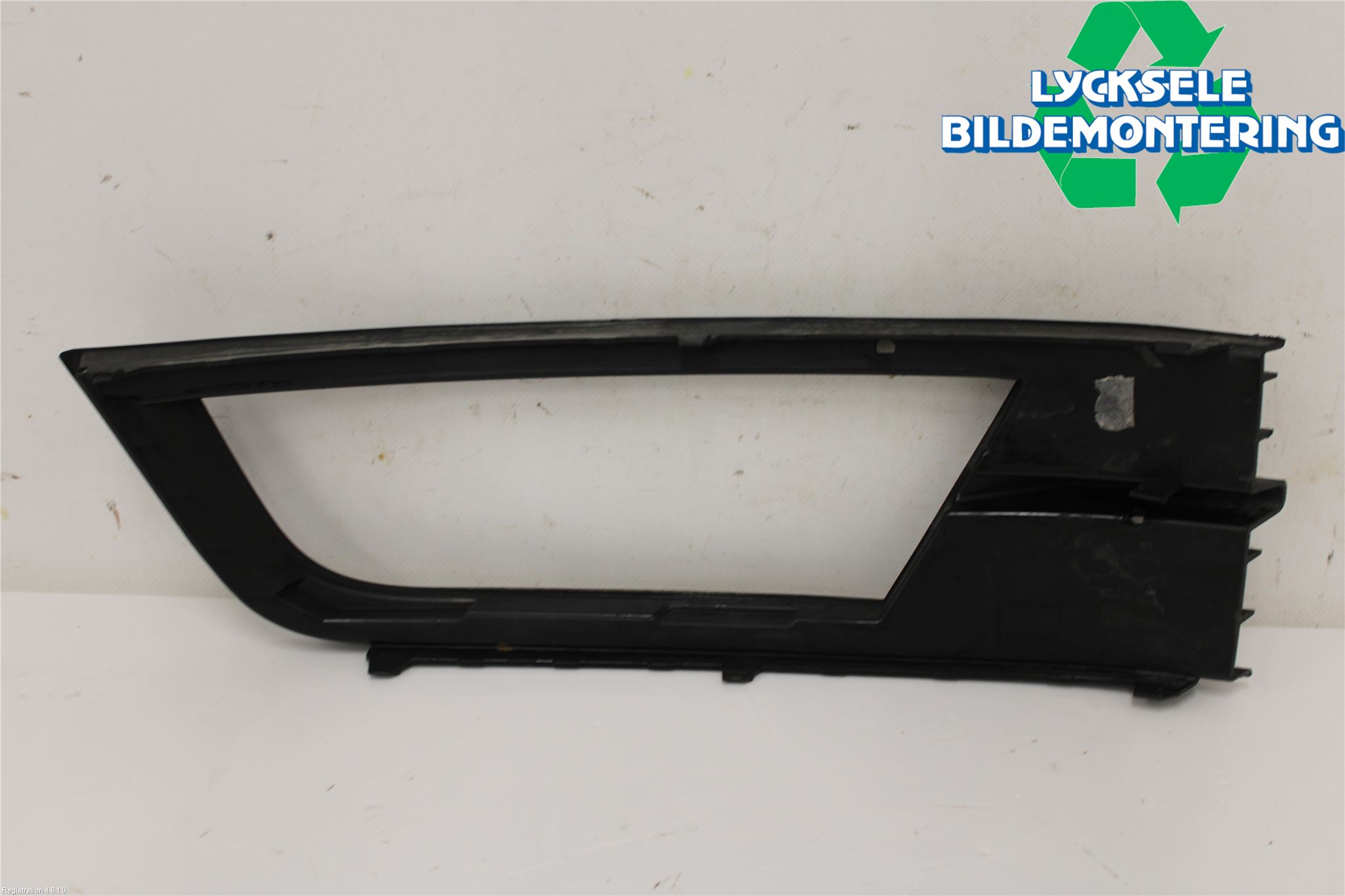 Skoda OCTAVIA (5E) 13-20 Dimljussarg Fram