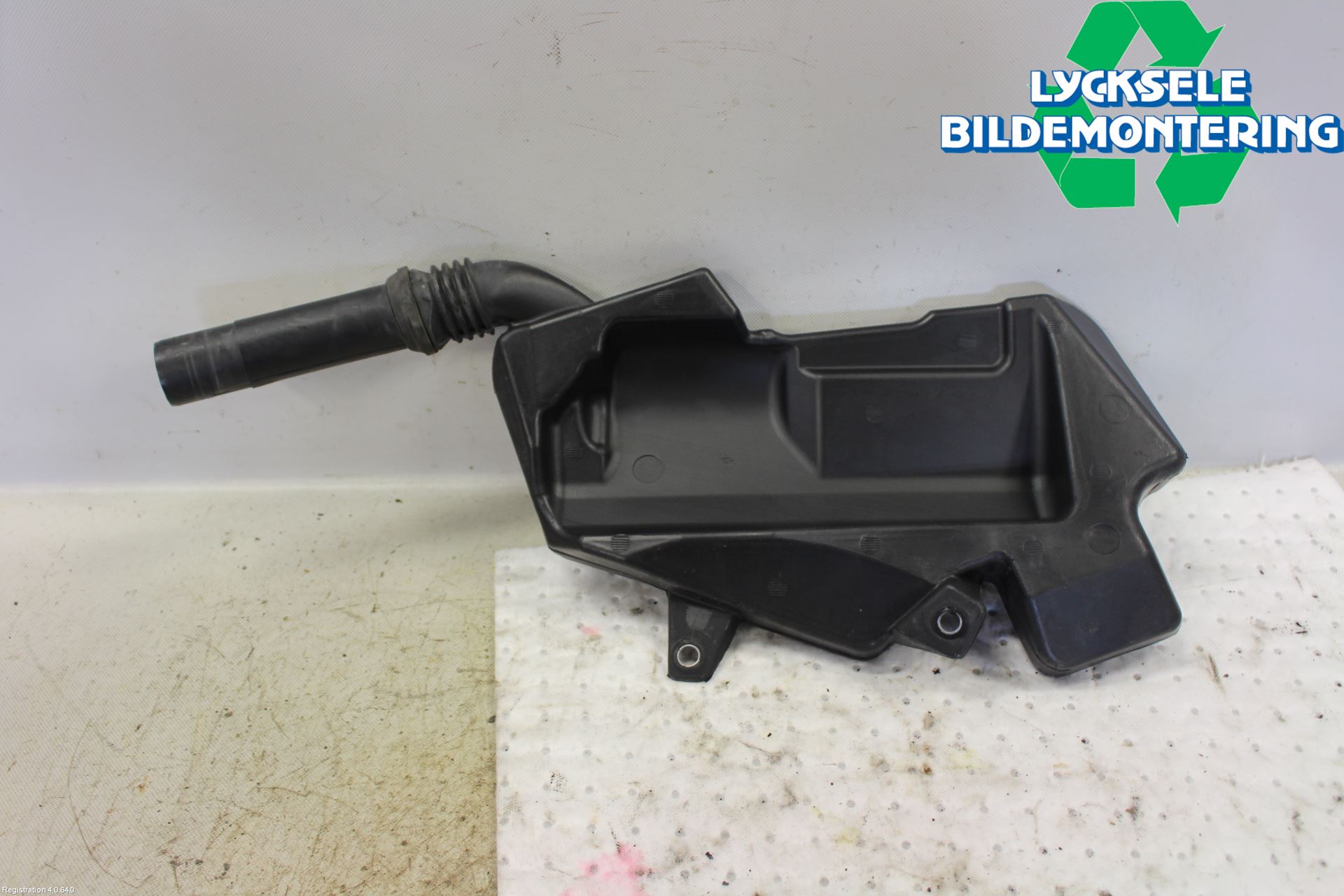 Audi A6 ALLROAD 12-18 Spolartank Vindruta-Strål