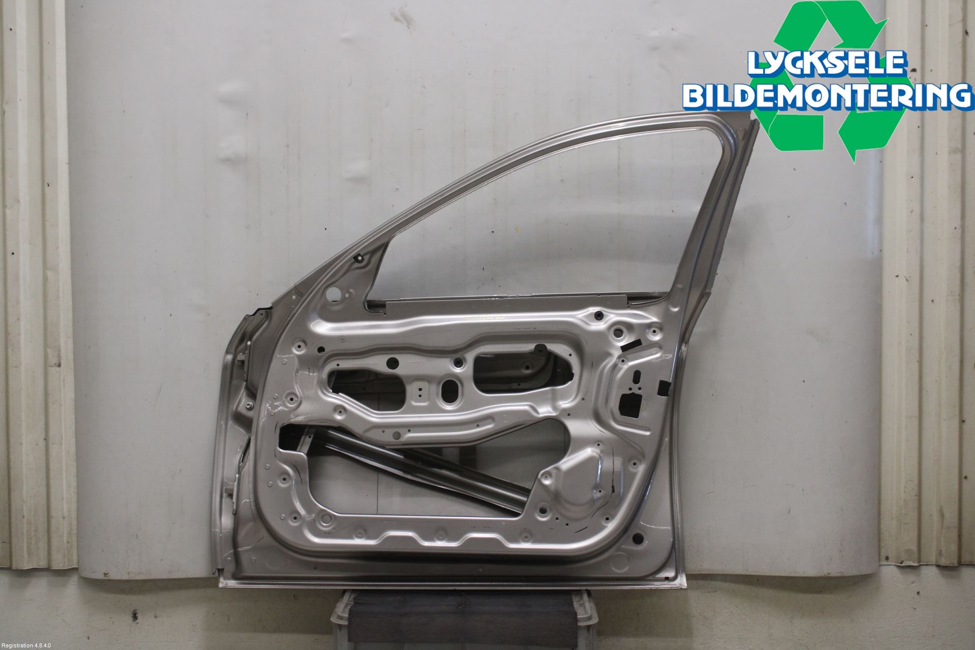 BMW 5 F10/F11/F18 09-17 Dörr Fram Höger