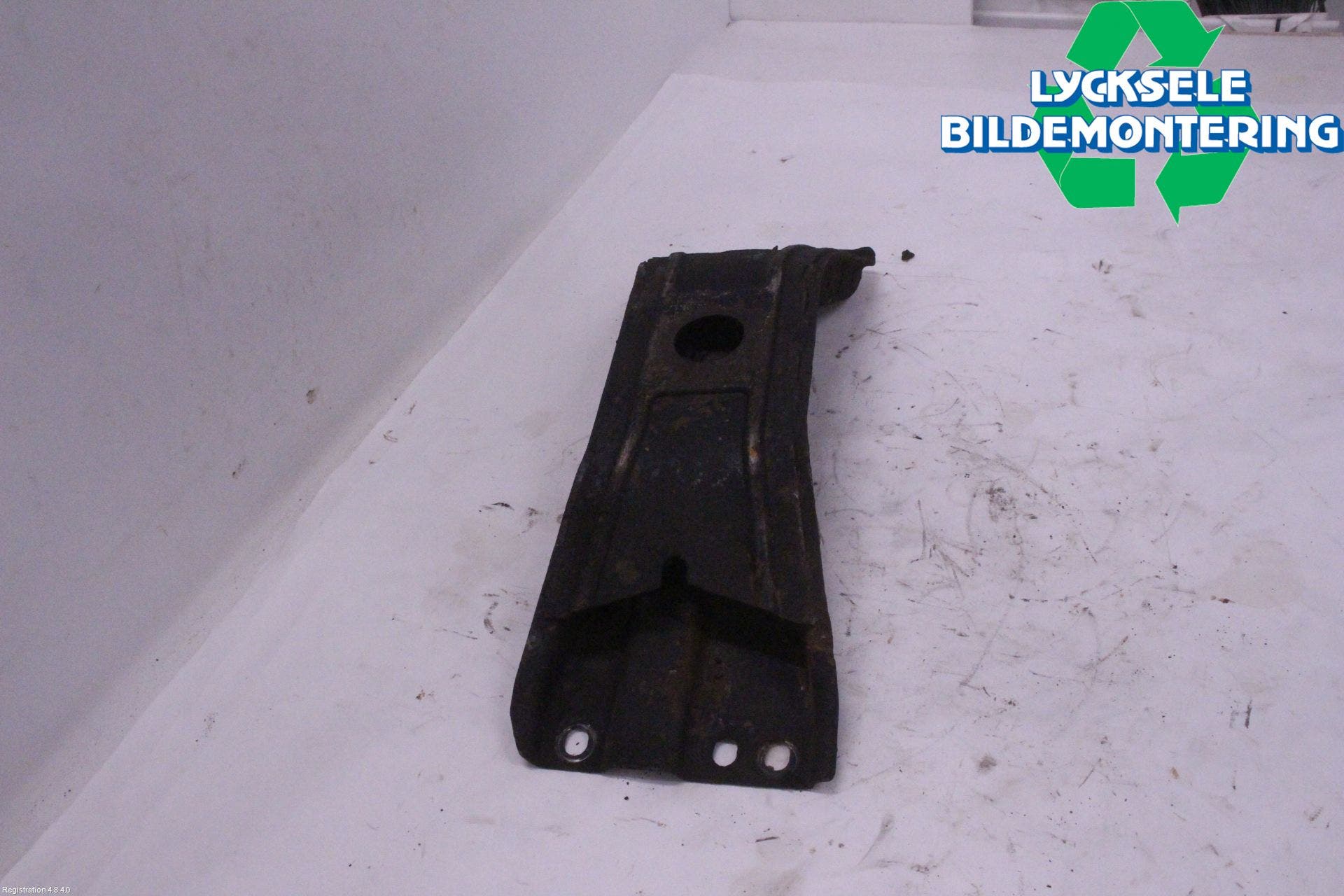 Volvo 940 91-98 Växellådsbalk