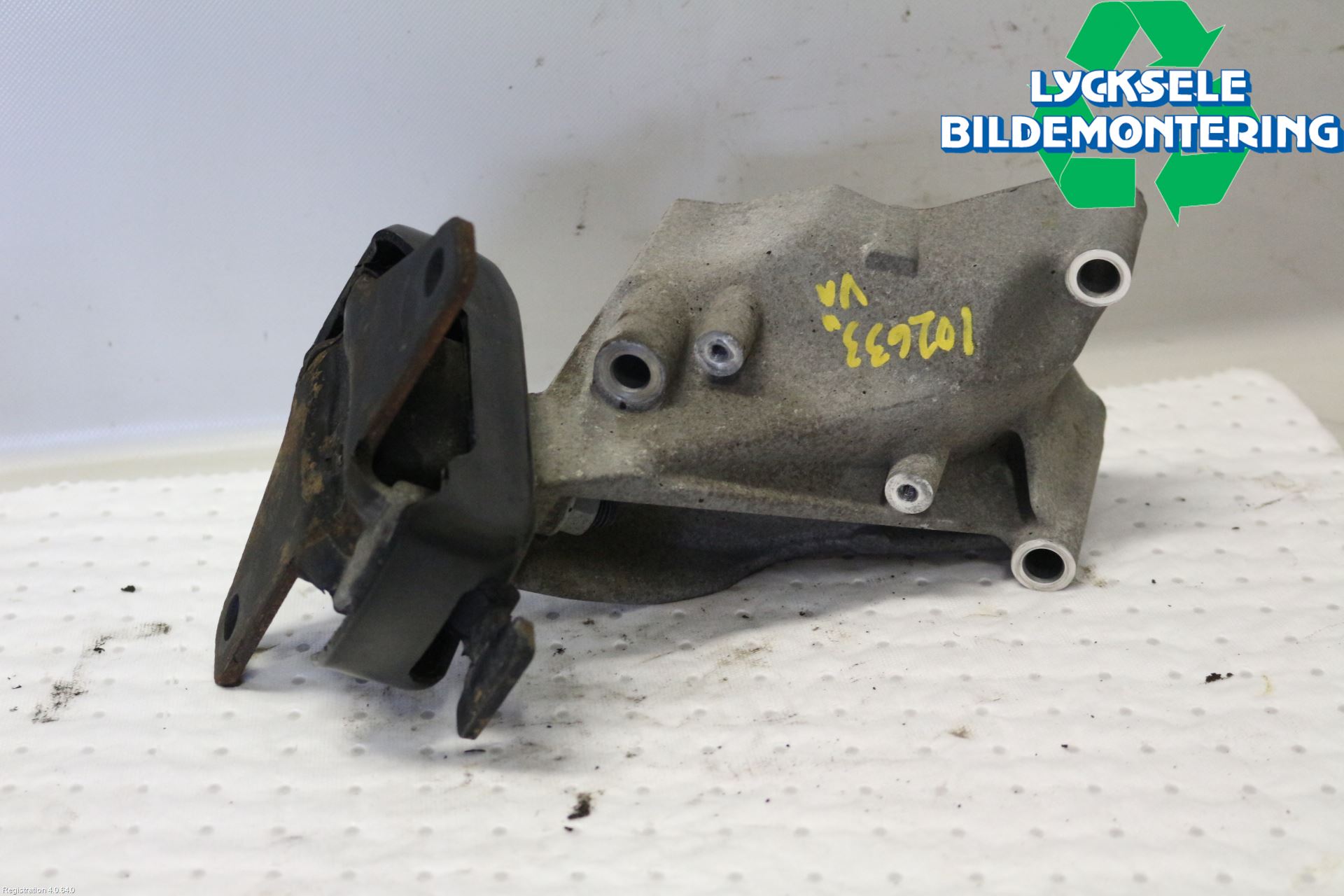 Volkswagen VW AMAROK 2H 10-22 Motorfäste