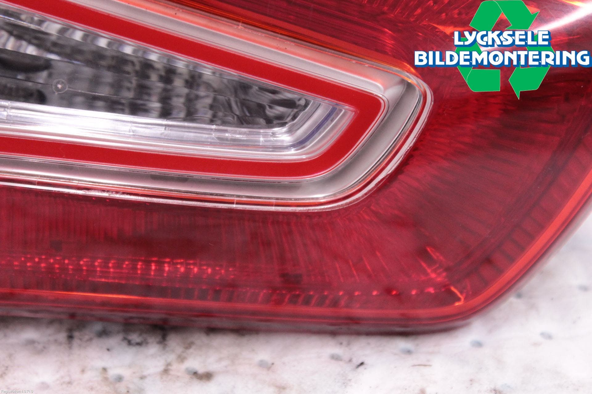 Kia SPORTAGE (SL) 11-15 Bakljus Lucka Vä