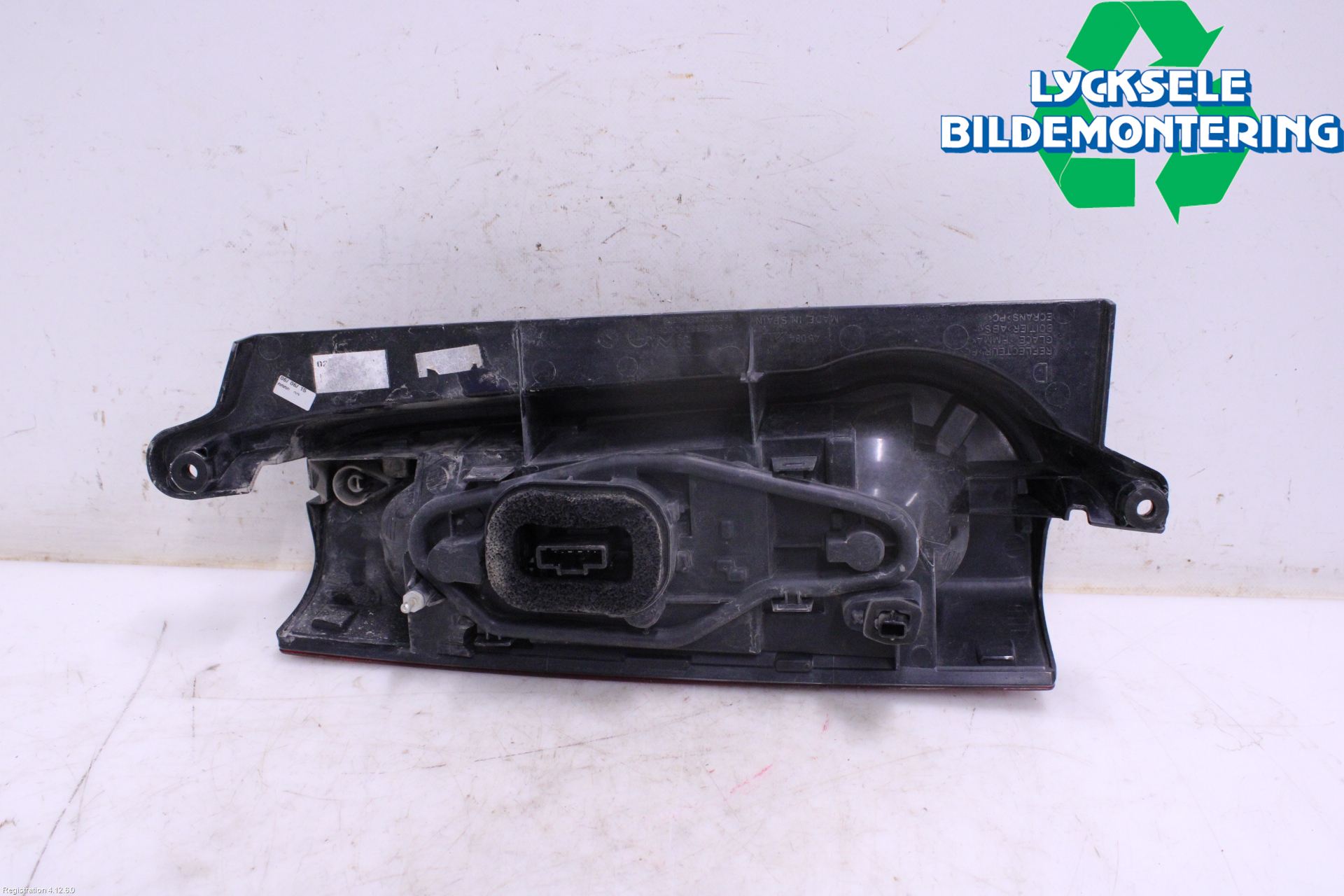 Peugeot PARTNER 16-18 Bakljus Höger