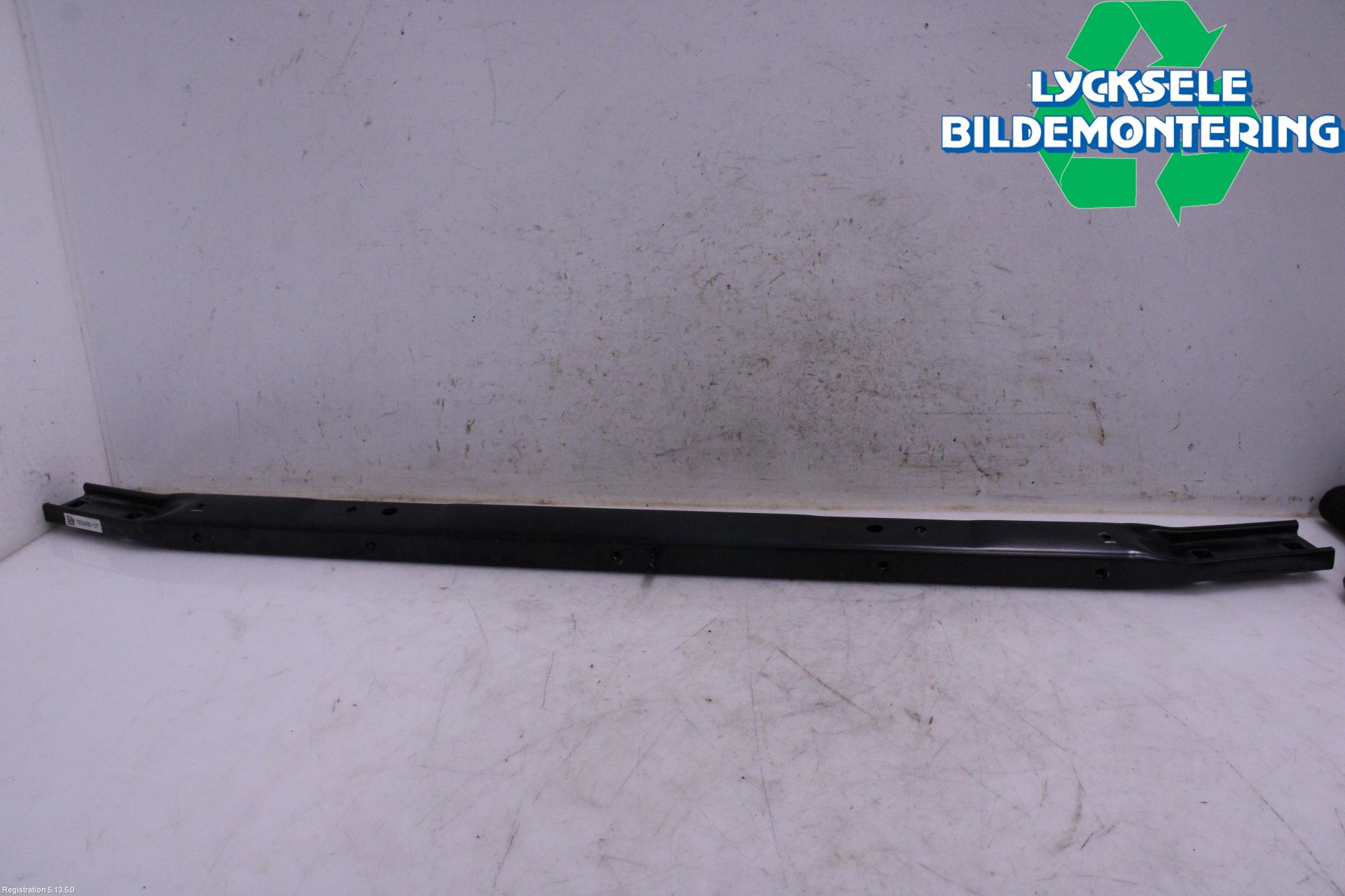 BMW 5 F10/F11/F18 09-17 Frontplåt