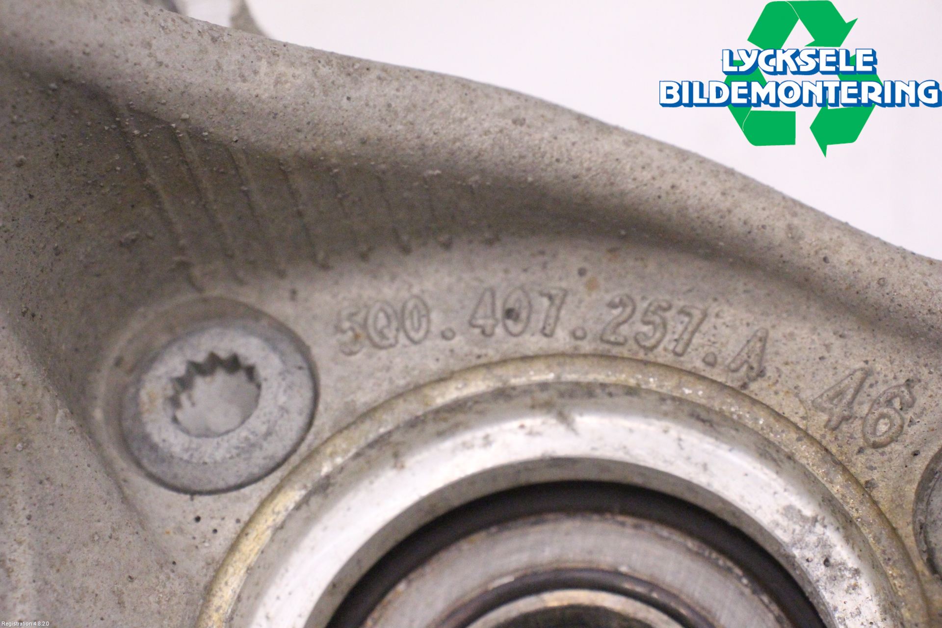 Volkswagen VW T-ROC 18- Styrspindel Lagerhus Vä