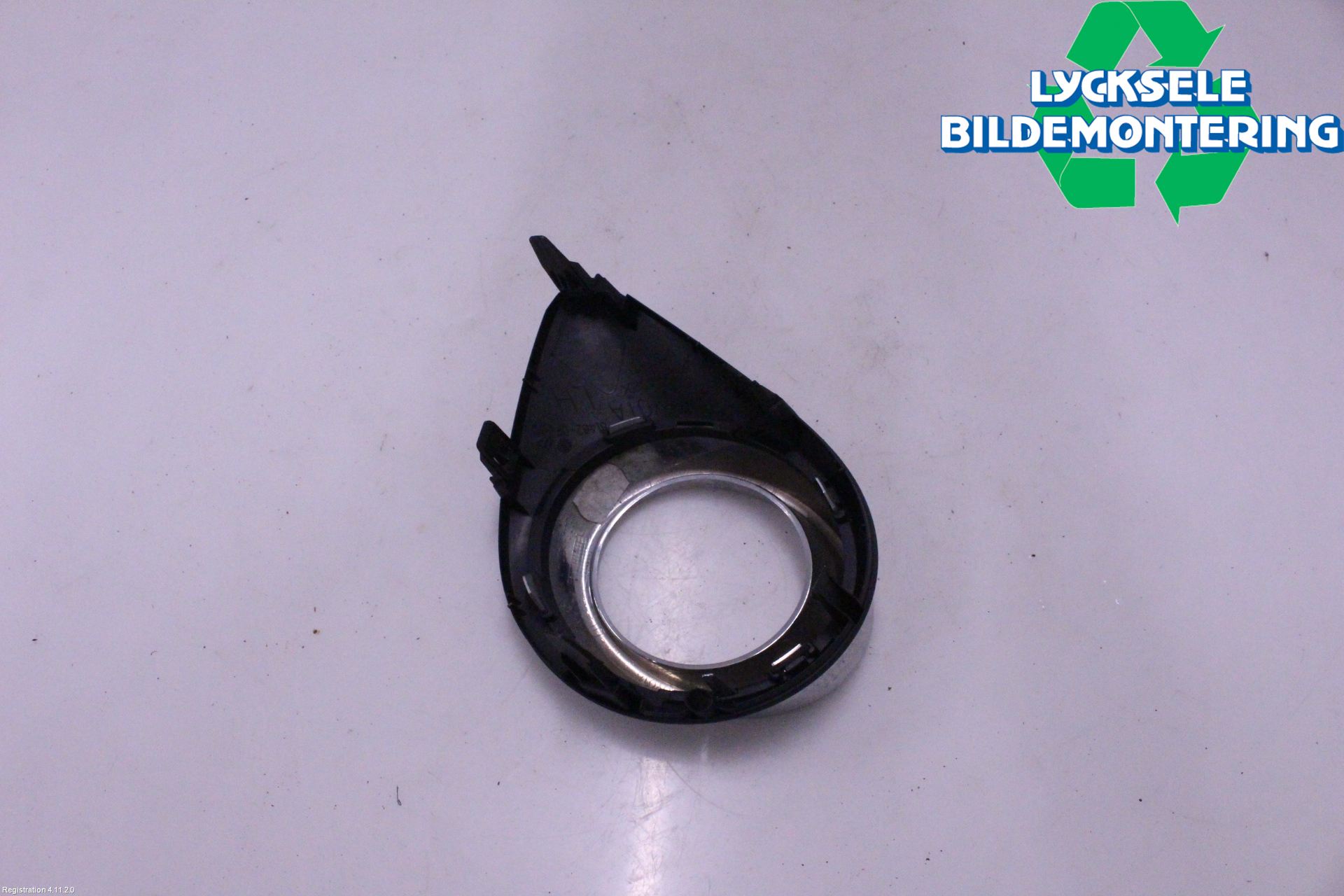 Toyota VERSO 09-18 Dimljussarg Fram