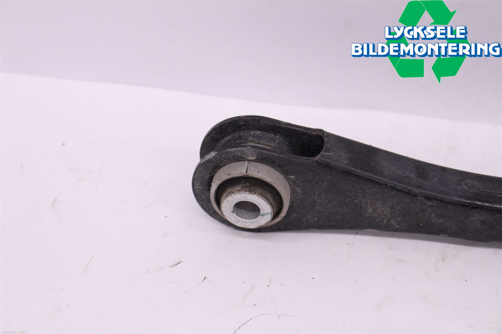 BMW 3 G20/G21/G80/G81 19- Bärarm Bak Övre Höger