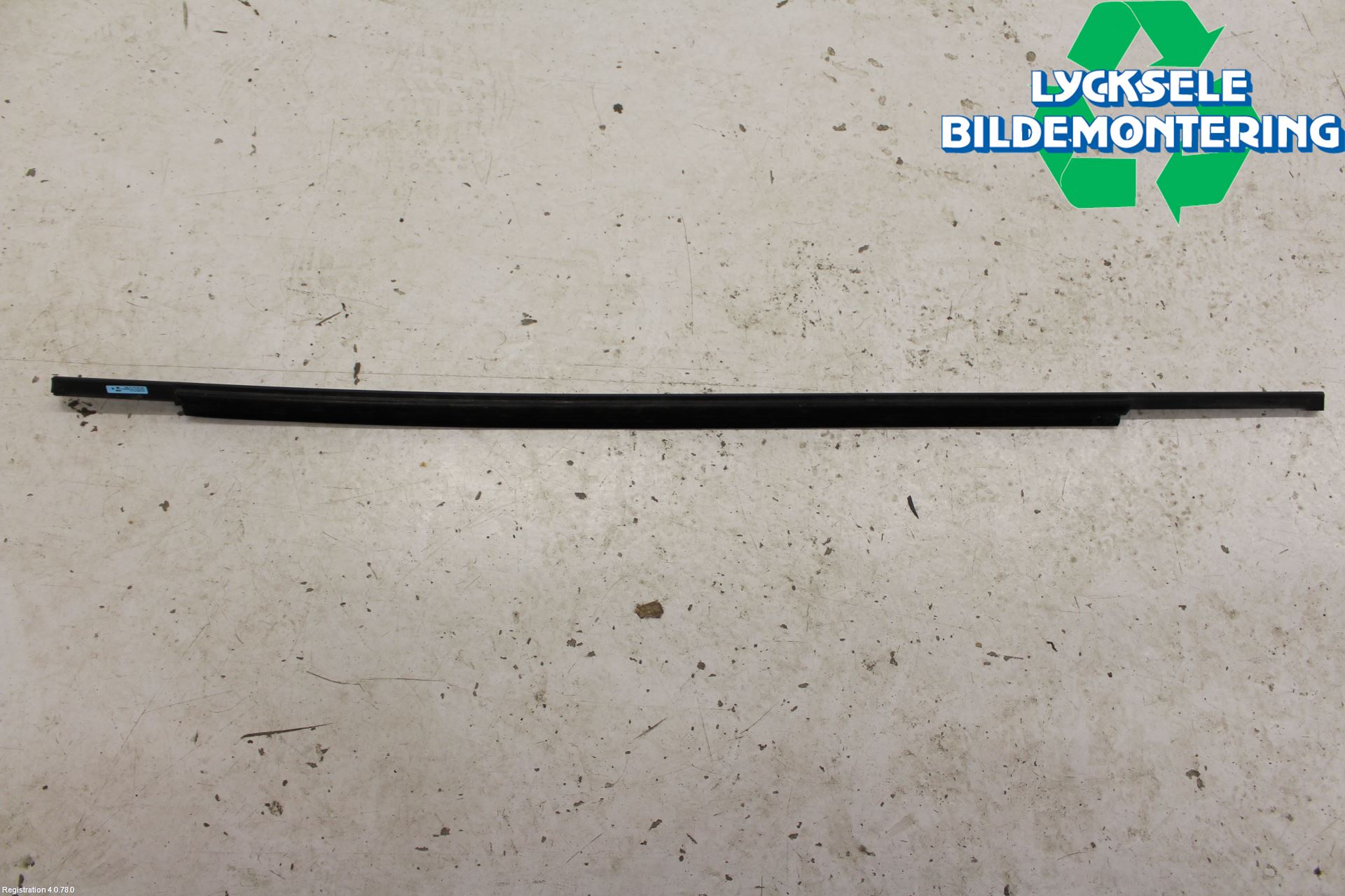 Audi A6 F2/C8 19- Dörr Dekorlist Bak Hö