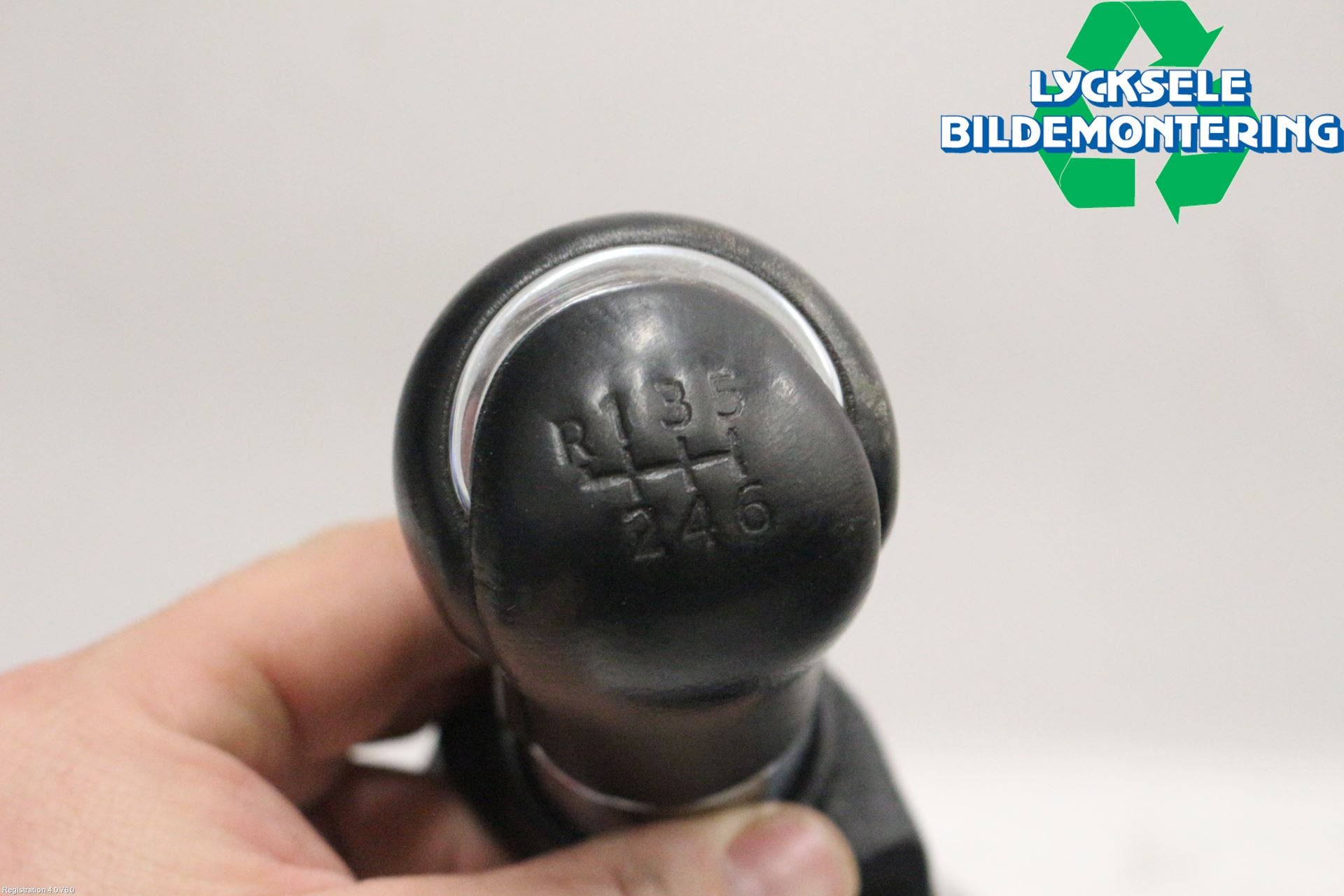 Toyota HILUX 16- Växelspaksdamask