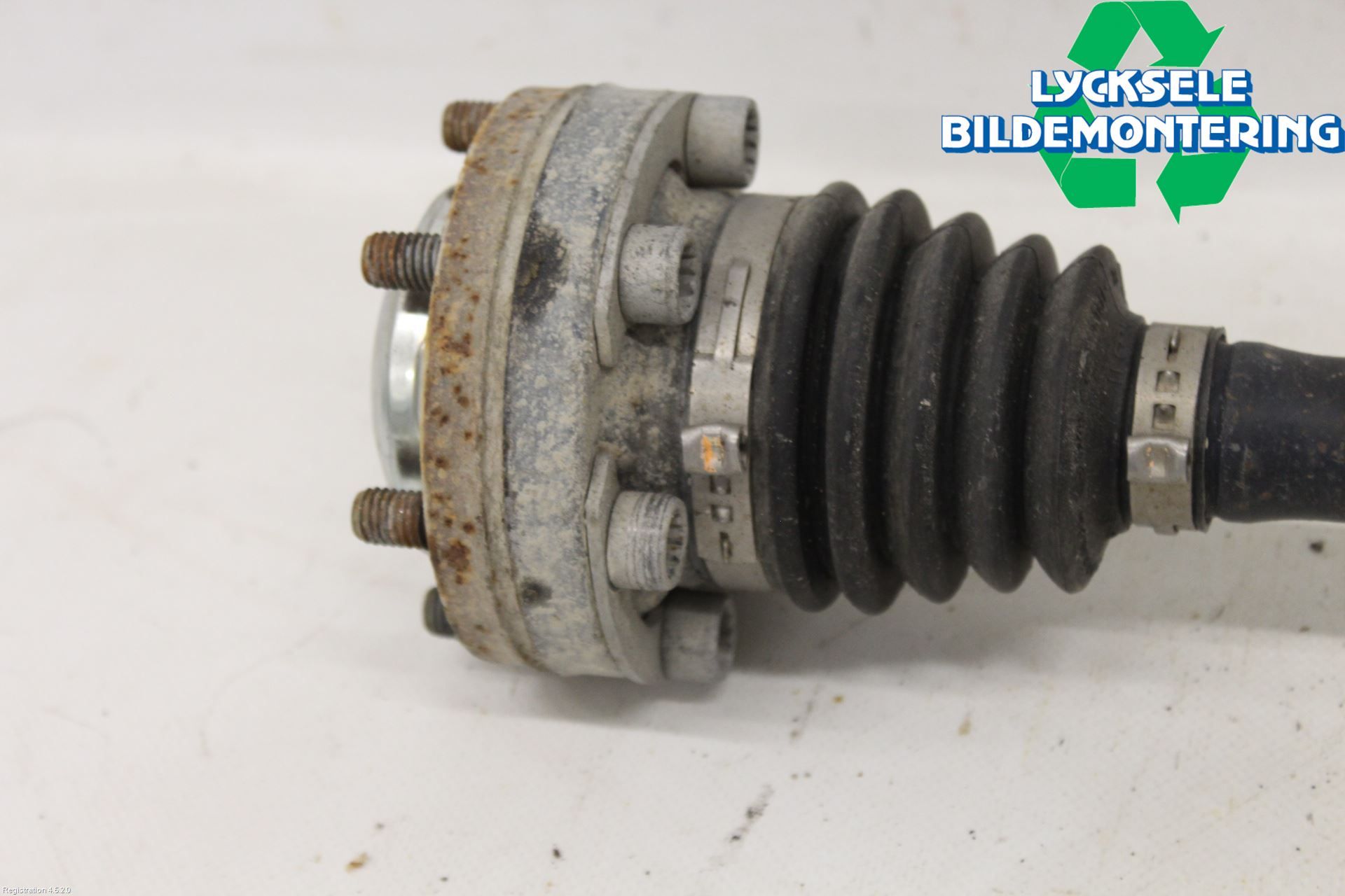 Volkswagen VW TRANSP/CARAVELLE (T6) 16-22 Drivaxel Bak Höger
