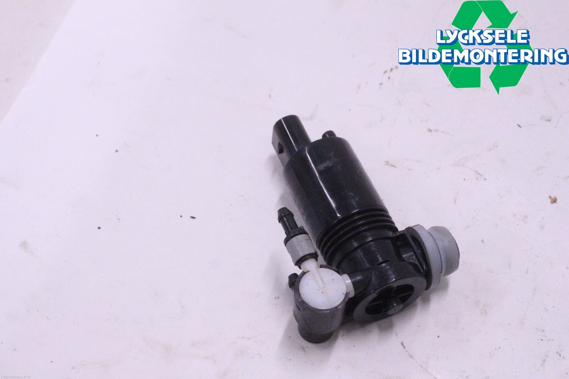 Volvo V90 17->> Spolarpump Vindruta