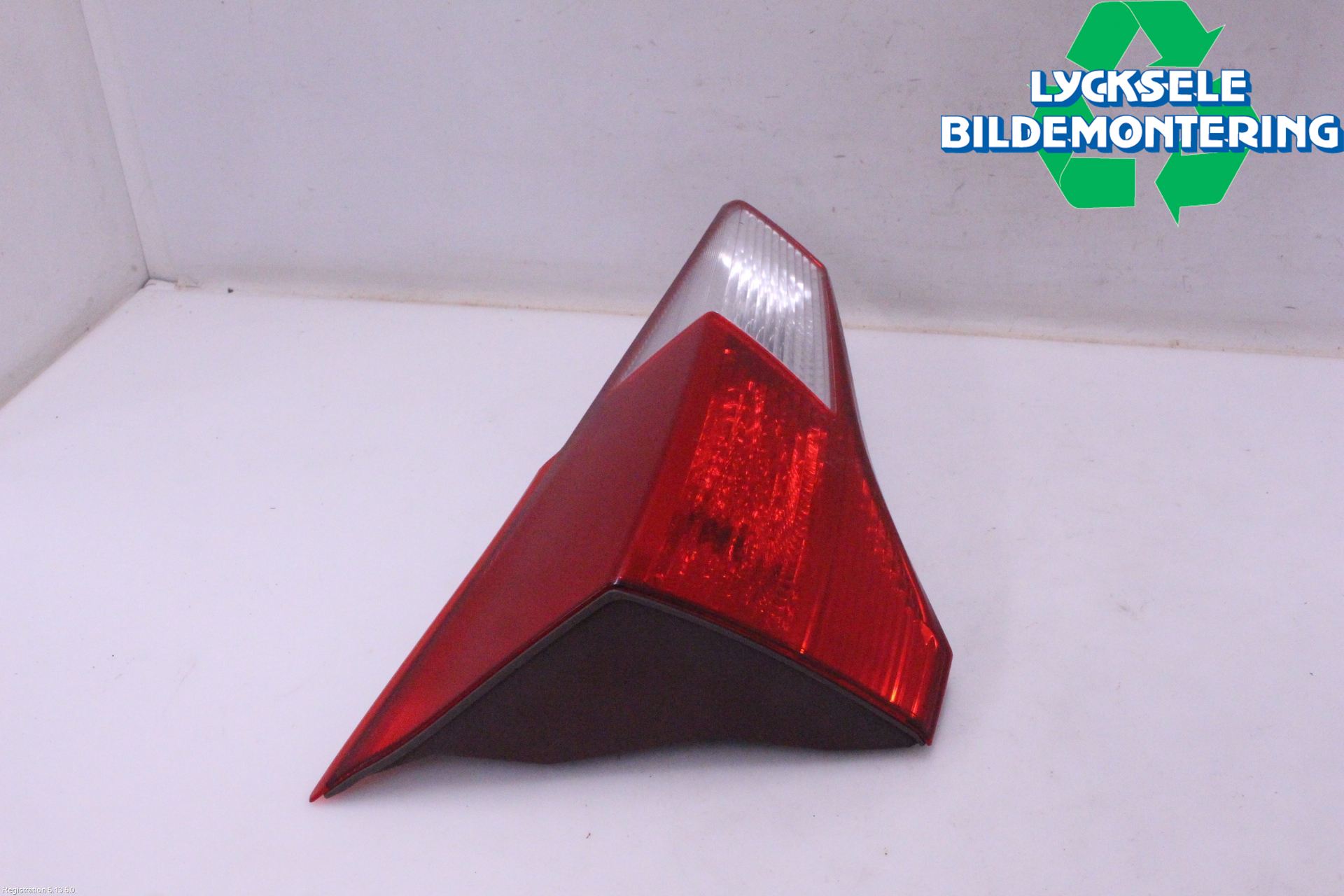 Toyota RAV4 13-18 Bakljus Lucka Vä