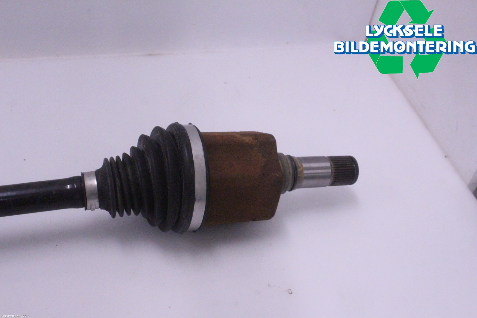 Volkswagen VW TRANSP/CARAVELLE (T7) 22-24 Drivaxel Fram Höger