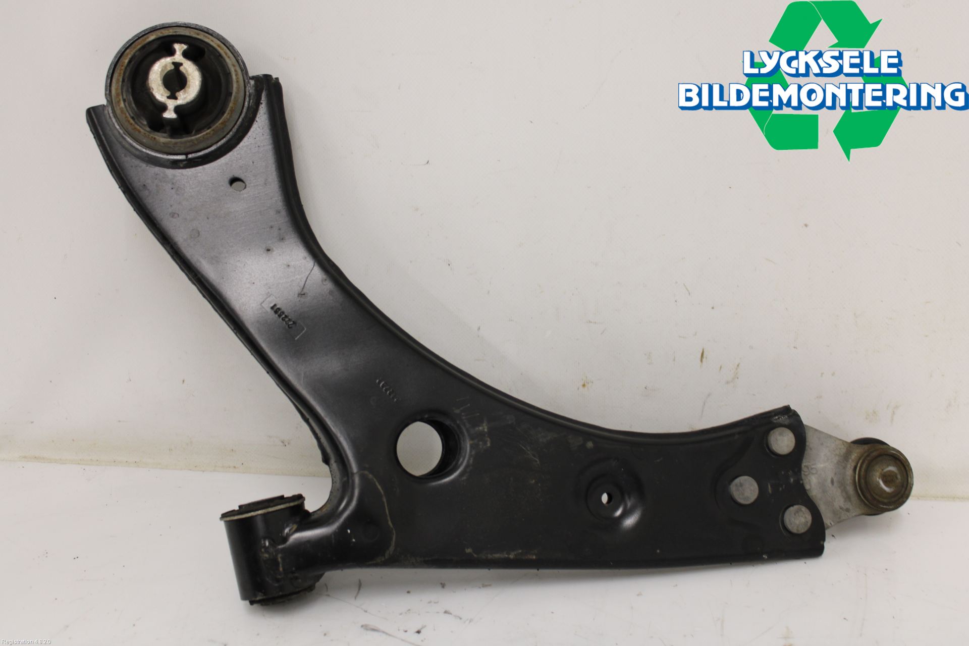 Ford KUGA/KUGA PHEZ/FHEV 20- Bärarm Fram Undre Hö