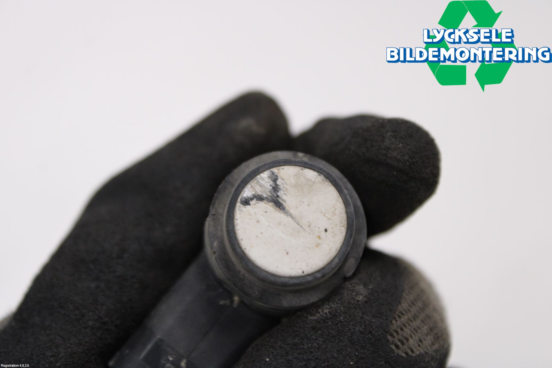 Skoda SUPERB 09-15 Parkeringshjälp Frontsensor