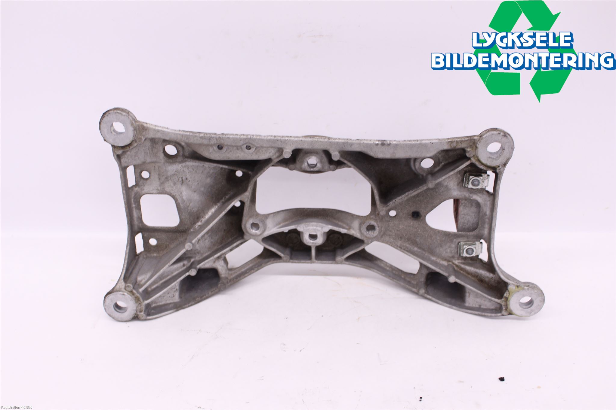 Audi A4 ALLROAD 17- Växellådsbalk