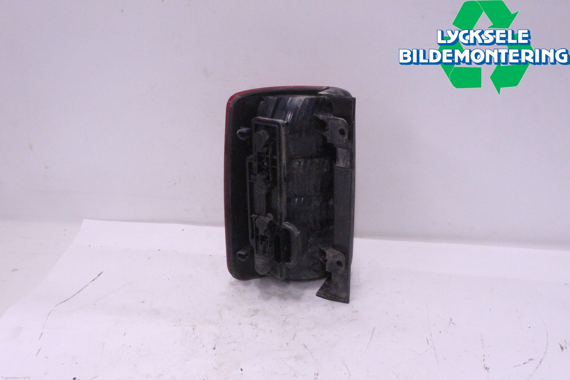 Volkswagen VW CADDY      04-10 Bakljus Höger