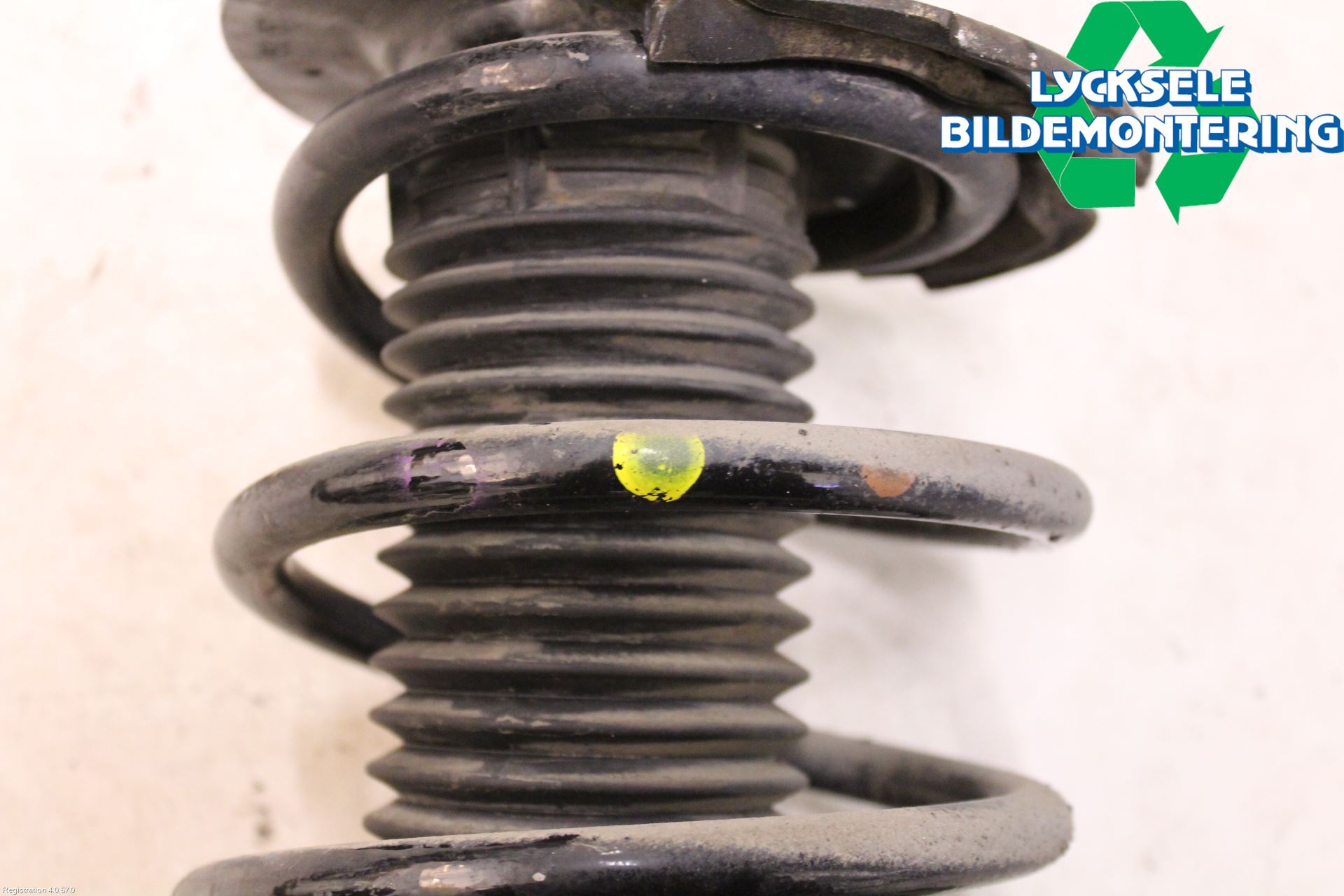 Ford FOCUS 15-18 Fjäderben Fram Vänster