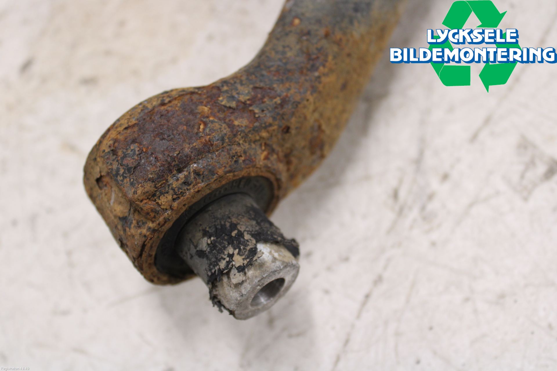 Volkswagen VW PASSAT 01-05 Bärarm Bak Höger