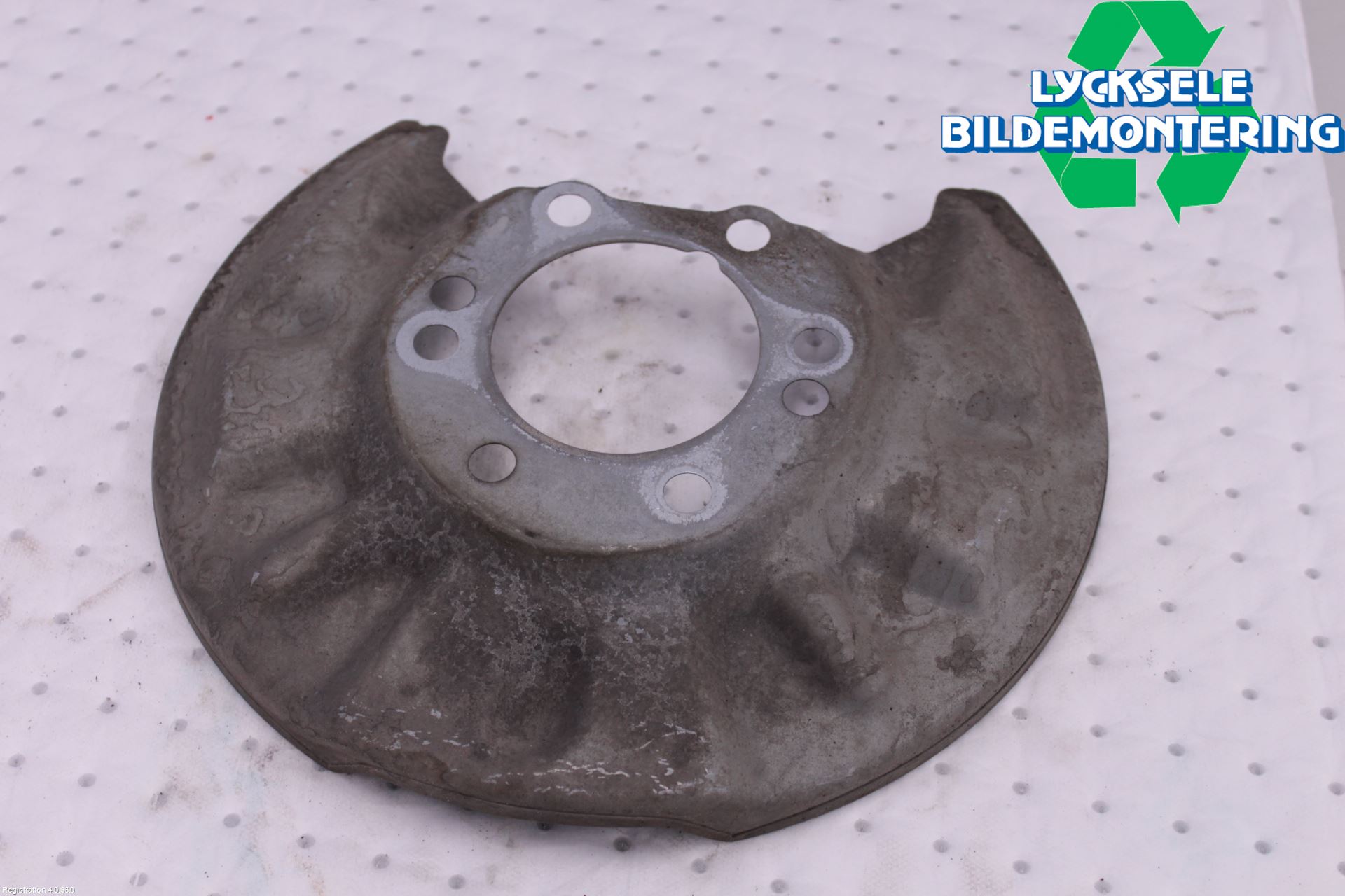 Suzuki SX4 S-CROSS 14-21 Bromssköld Bak