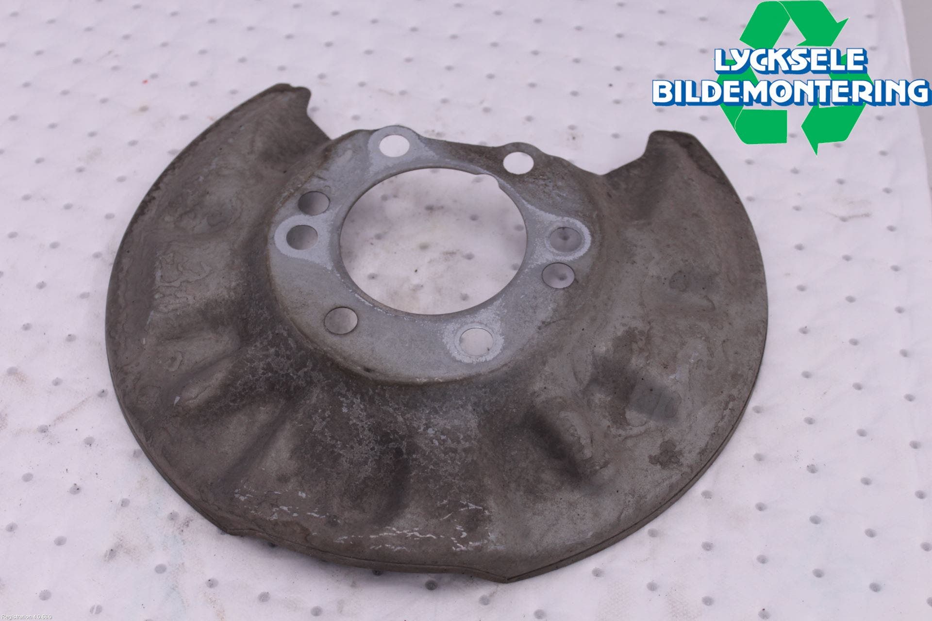 Suzuki SX4 S-CROSS 14-21 Bromssköld Bak