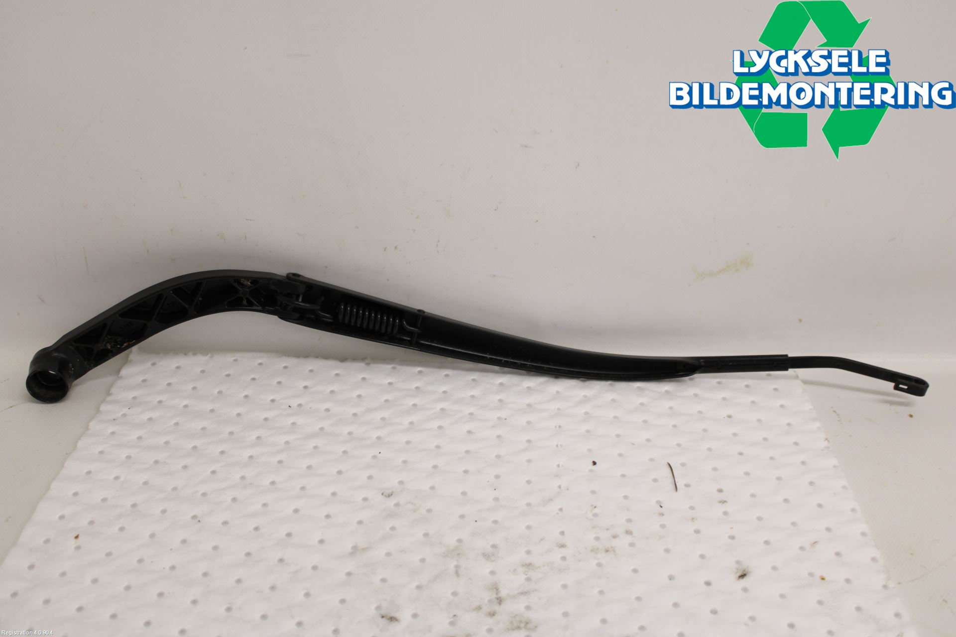 Toyota RAV4 19- Torkararm Armar Vindruta