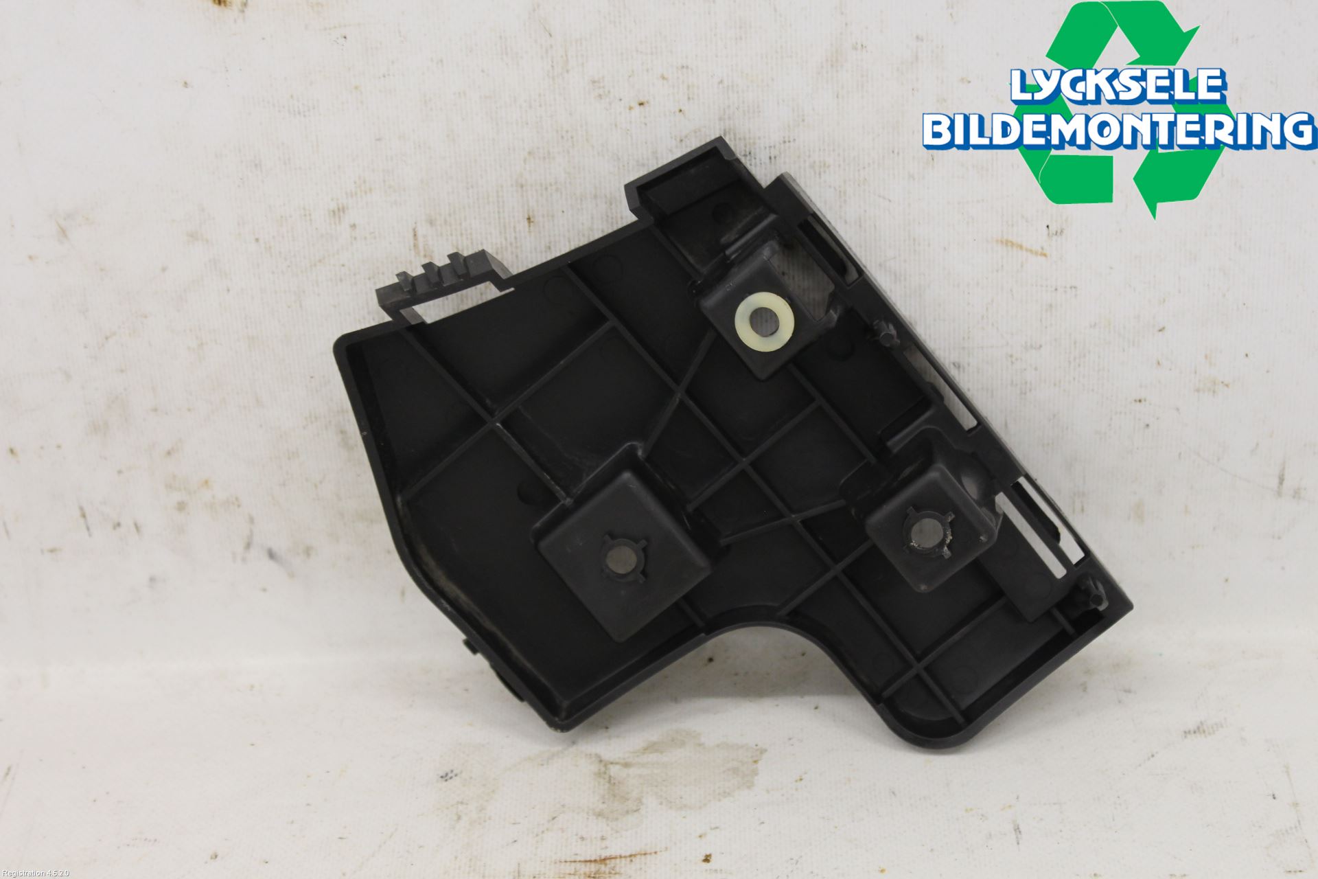 Volvo V60 11-13 Stötfångarfäste Bak Vä