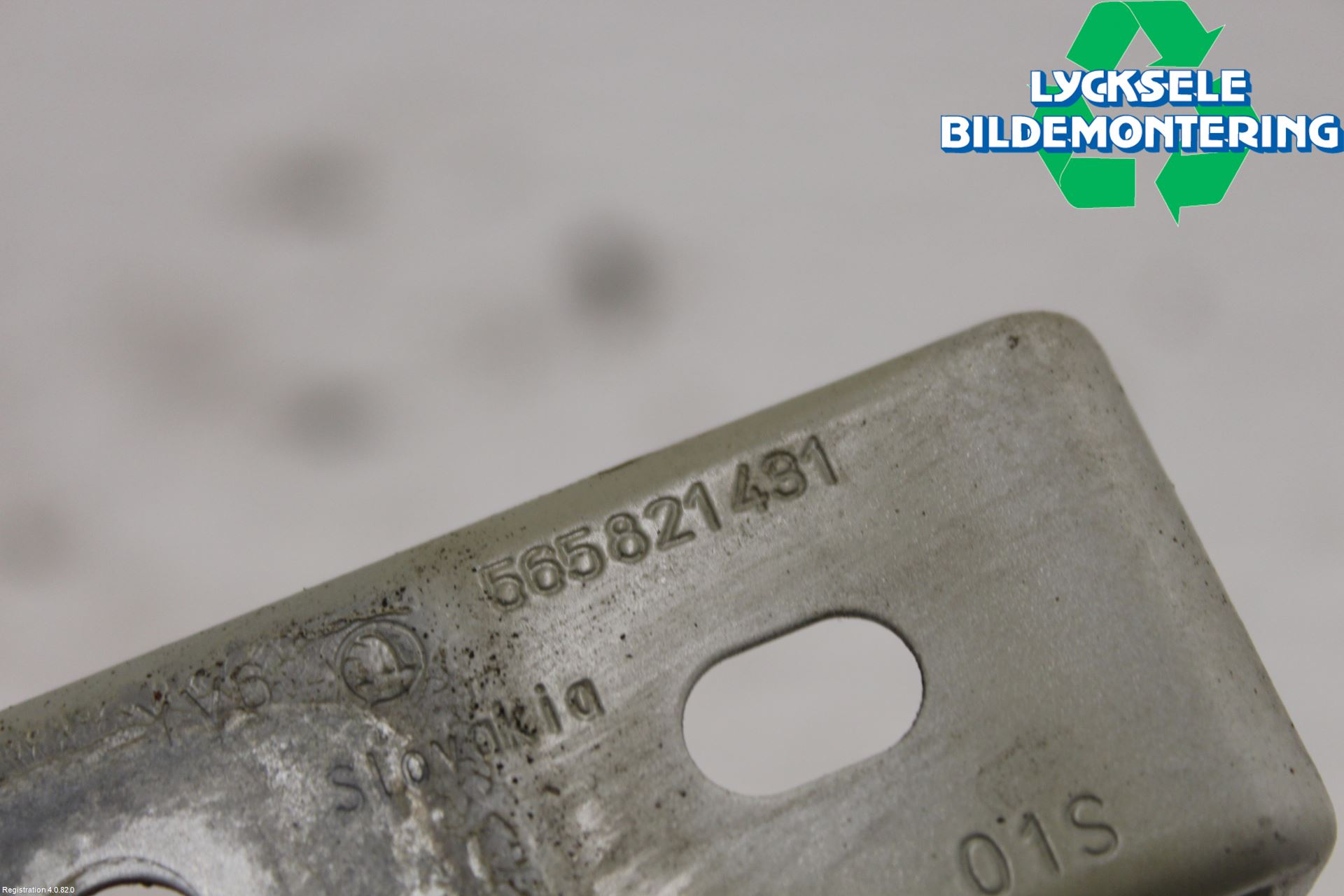 Skoda KODIAQ 17-24 Skärmfäste Fram Vä