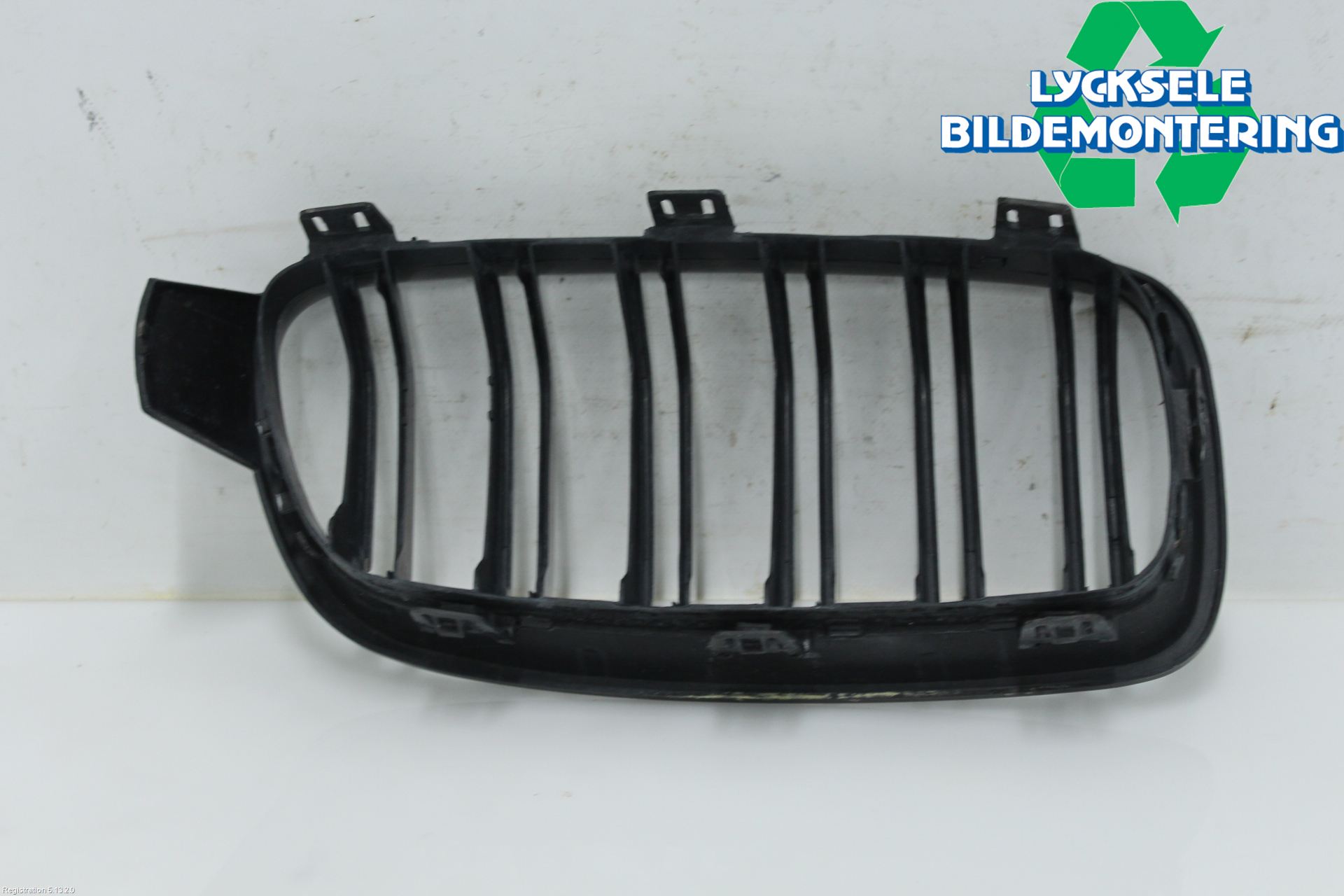 BMW 3 F30/F31/F80 12-19 Grilldel Vänster