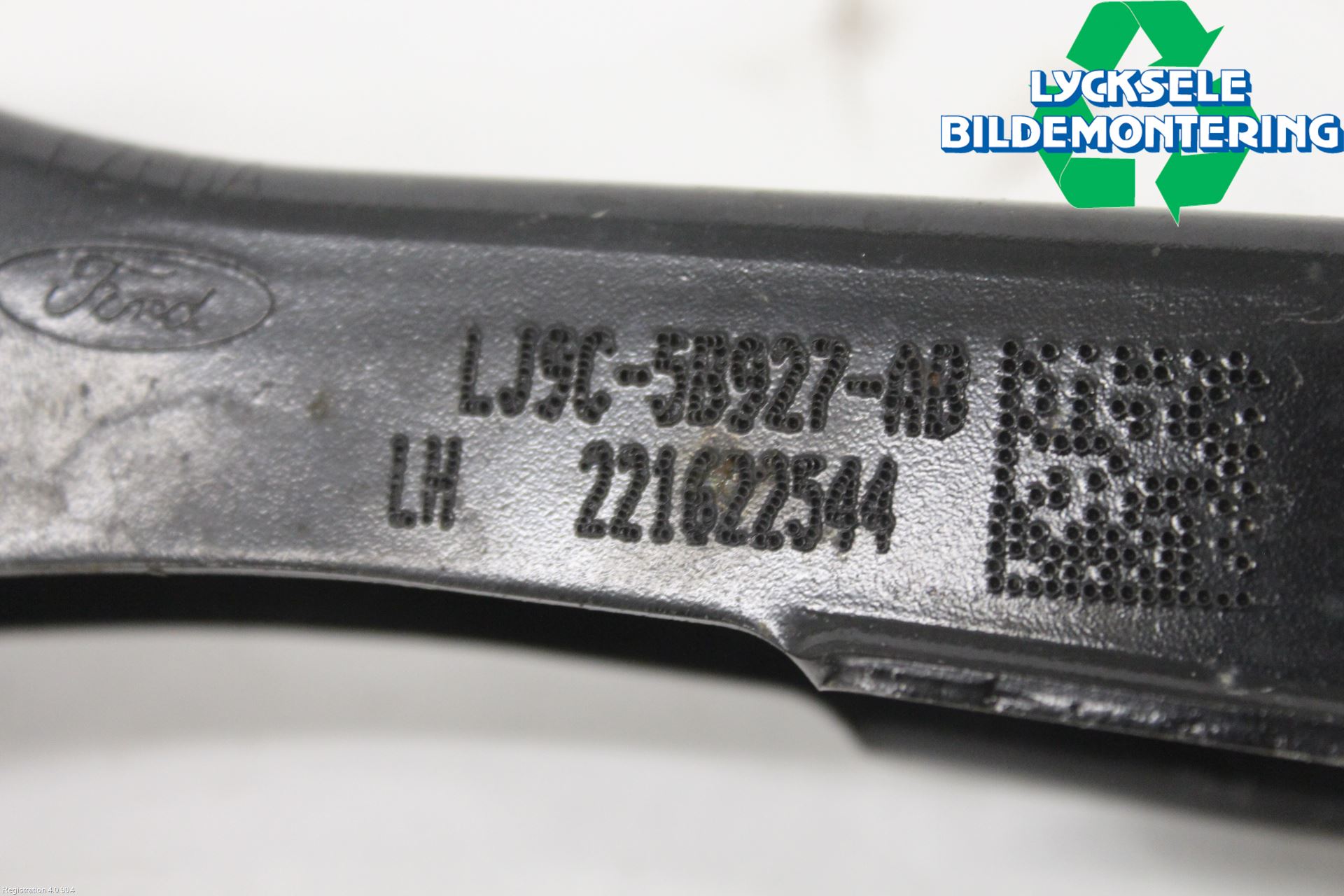 Ford MUSTANG Mach-E 21- Bärarm Bak Övre Vänster
