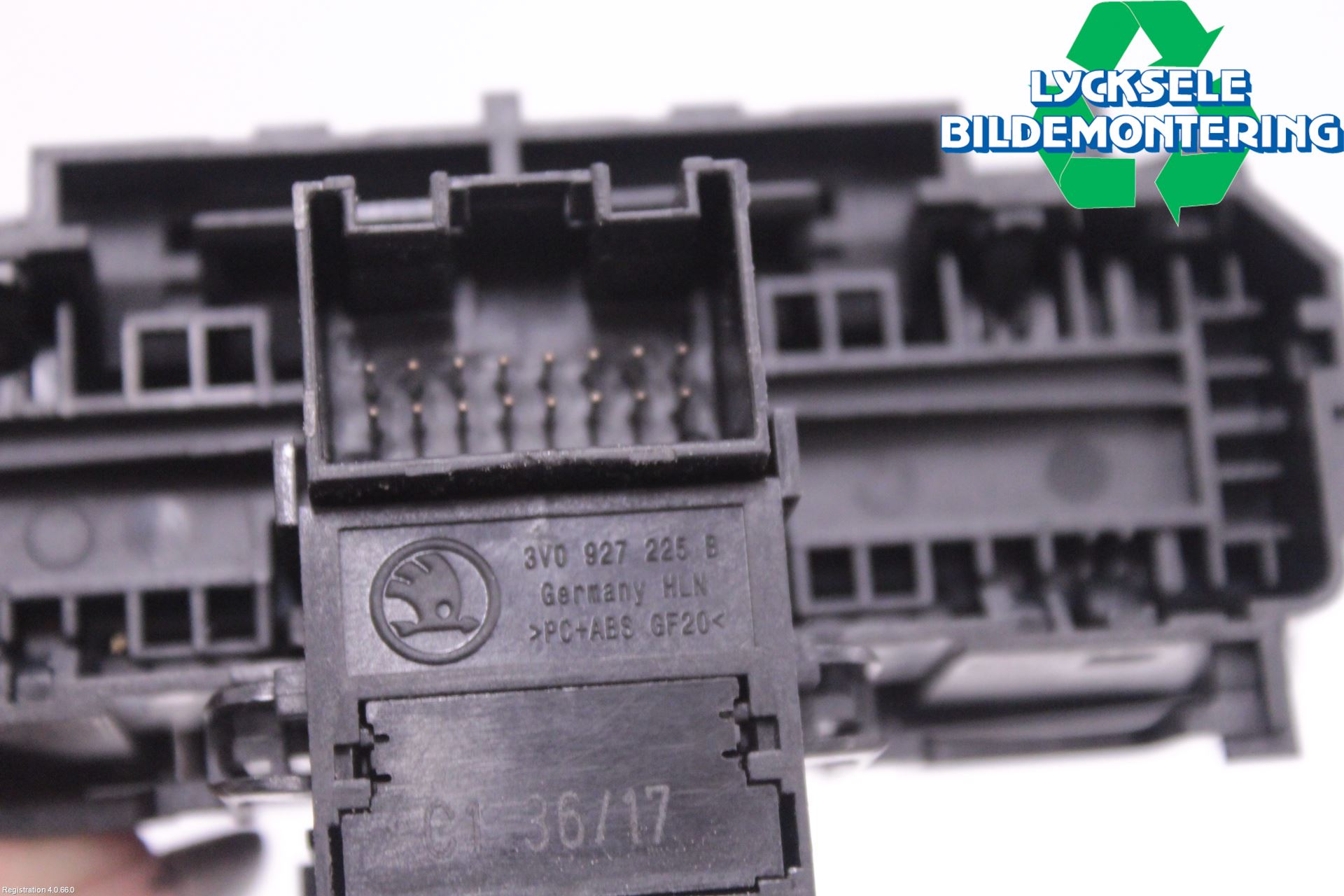 Skoda SUPERB 16-24 Strömställare Parkeringsbroms